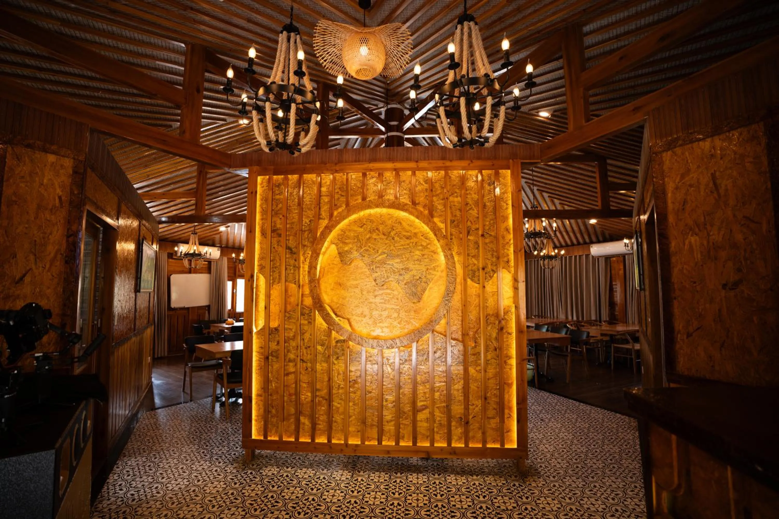 Sinai Bungalow & Hotel SaPa