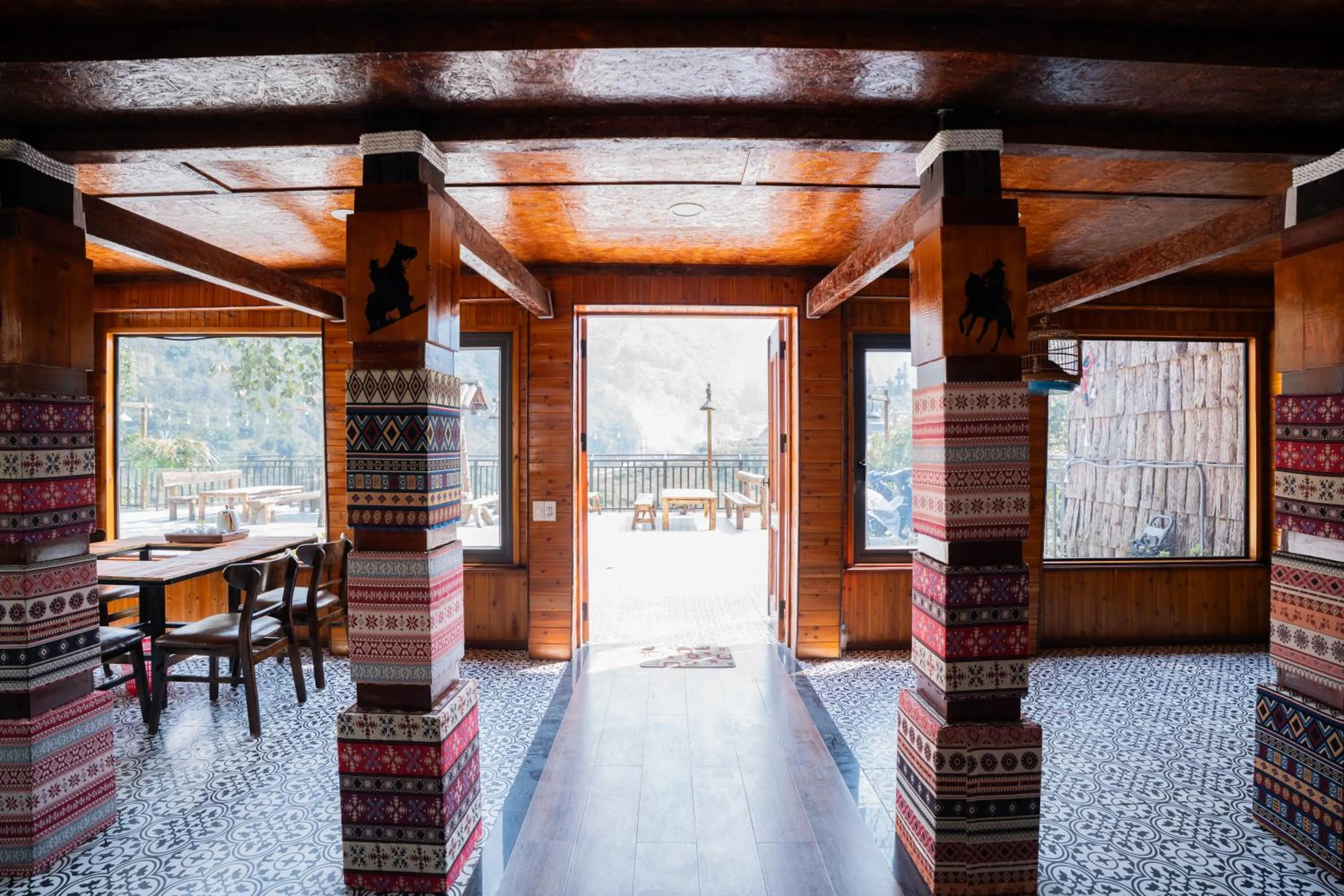 Sinai Bungalow & Hotel SaPa