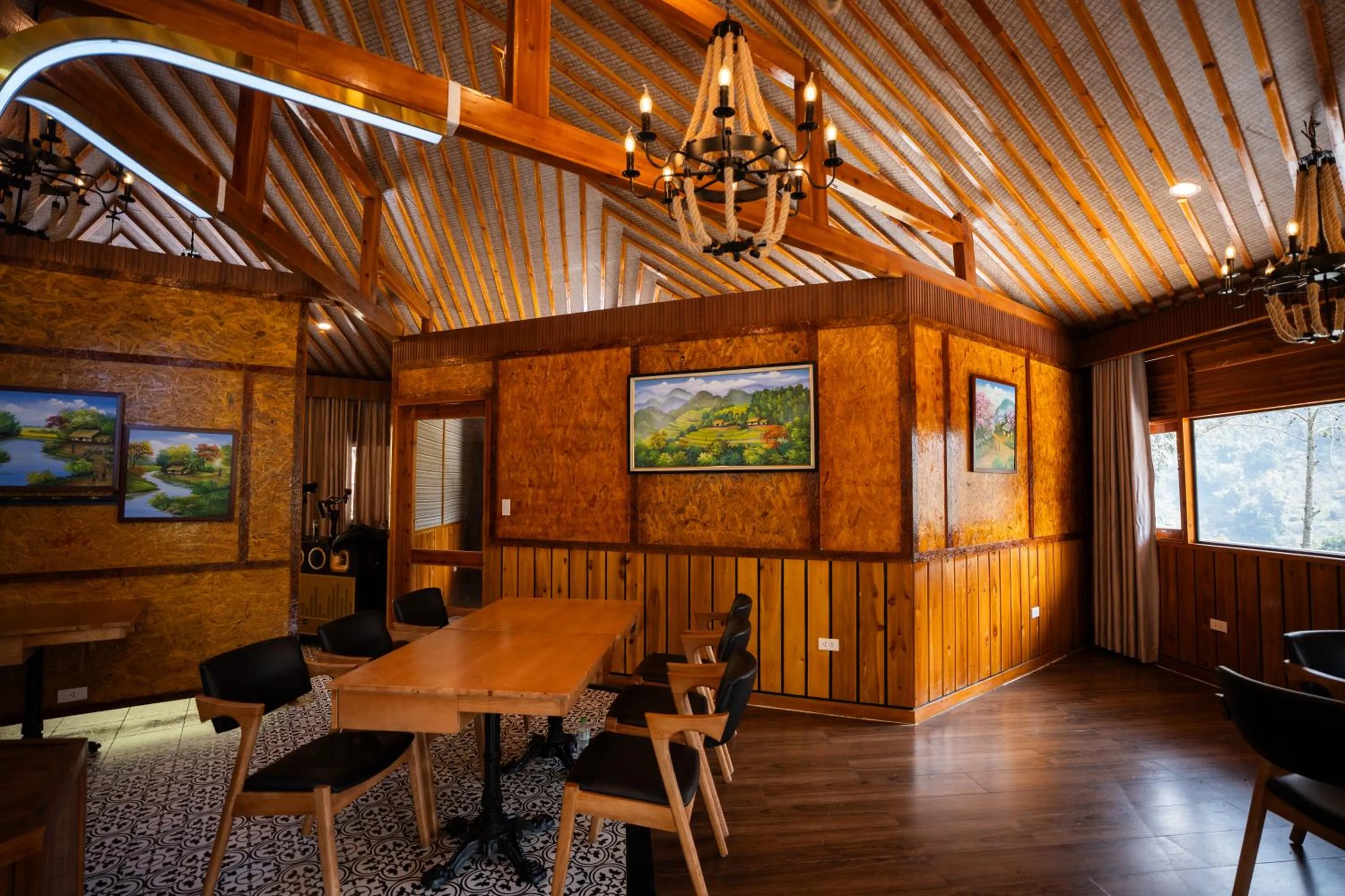 Sinai Bungalow & Hotel SaPa