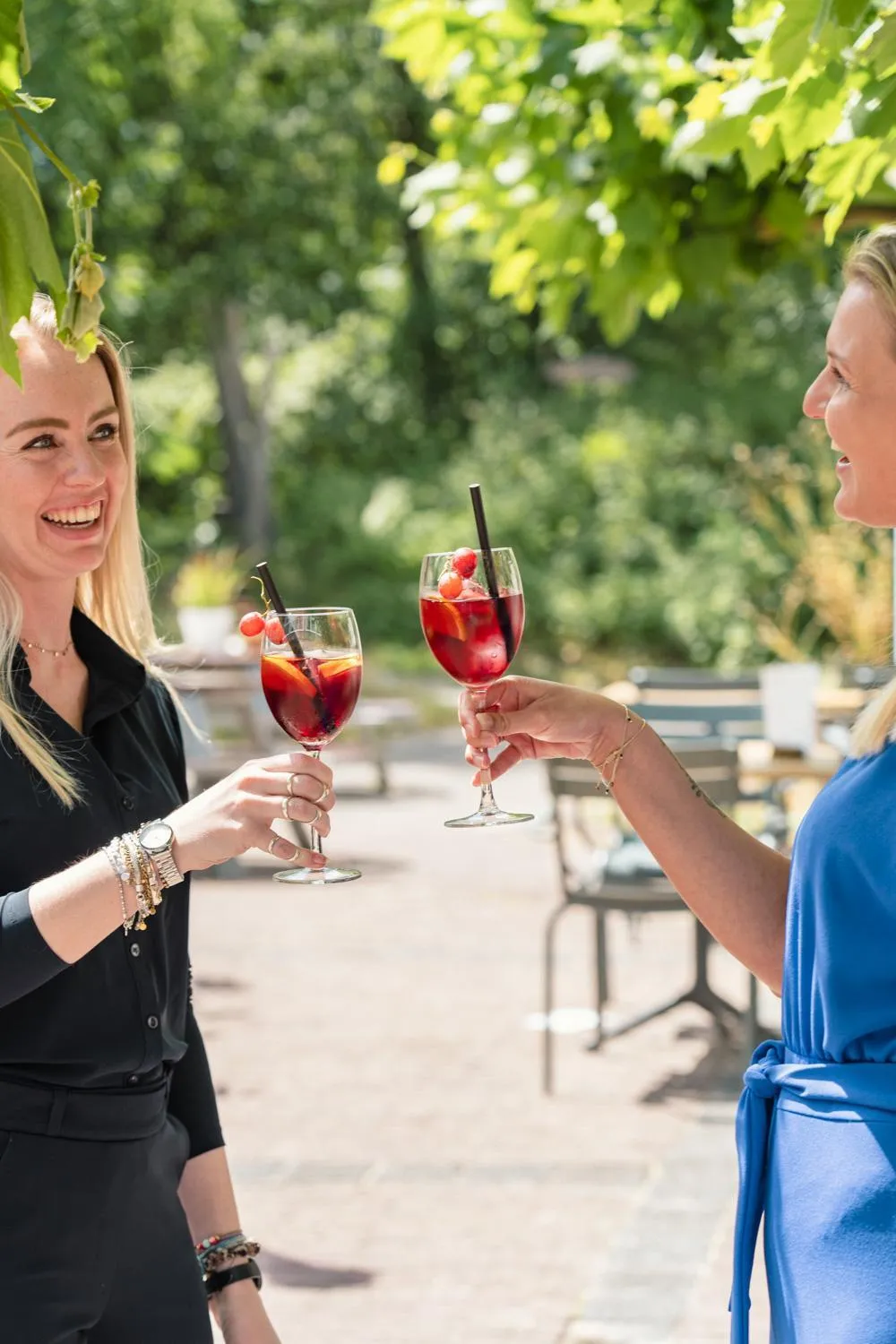 Lounge or bar in blooming