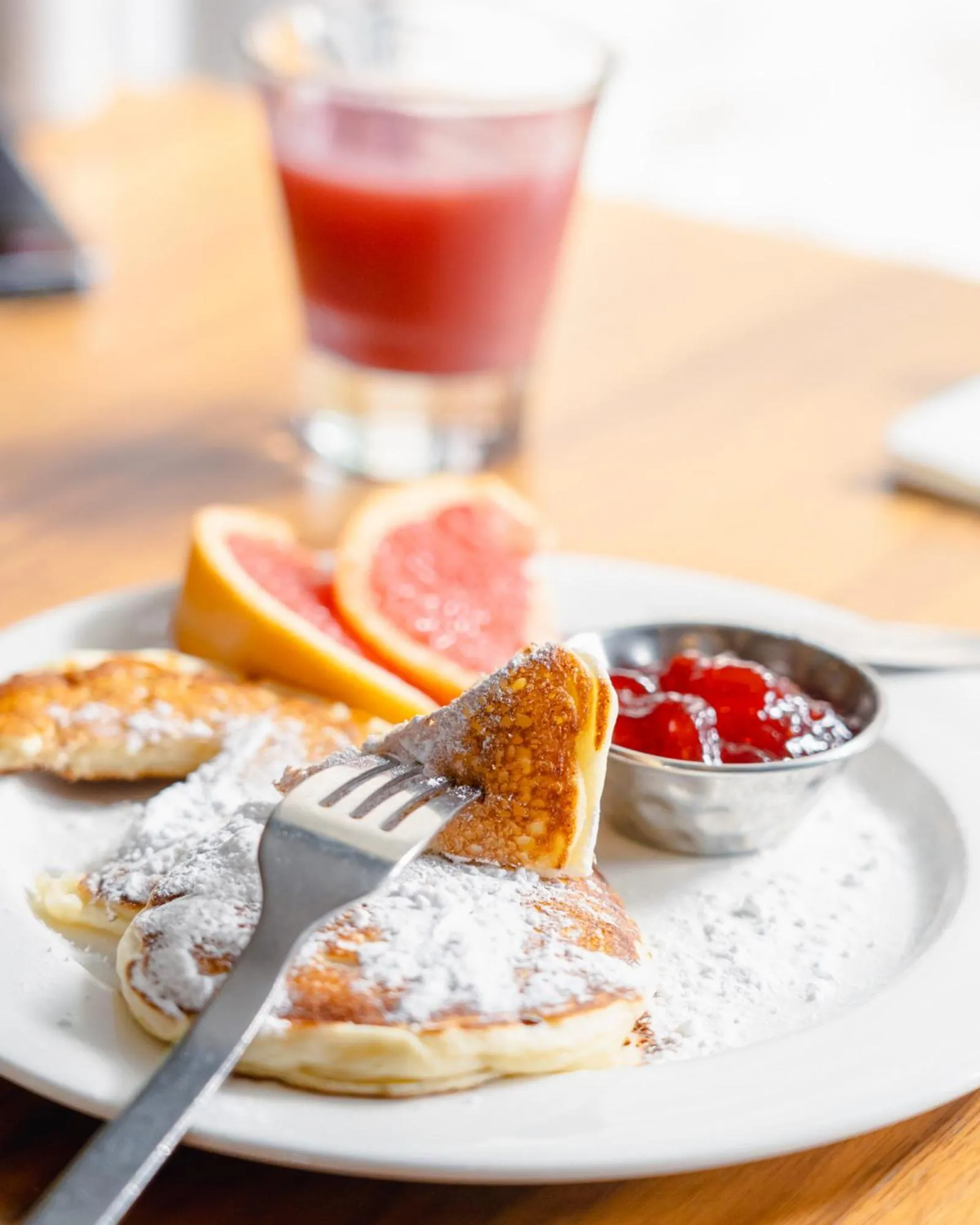 Breakfast in blooming