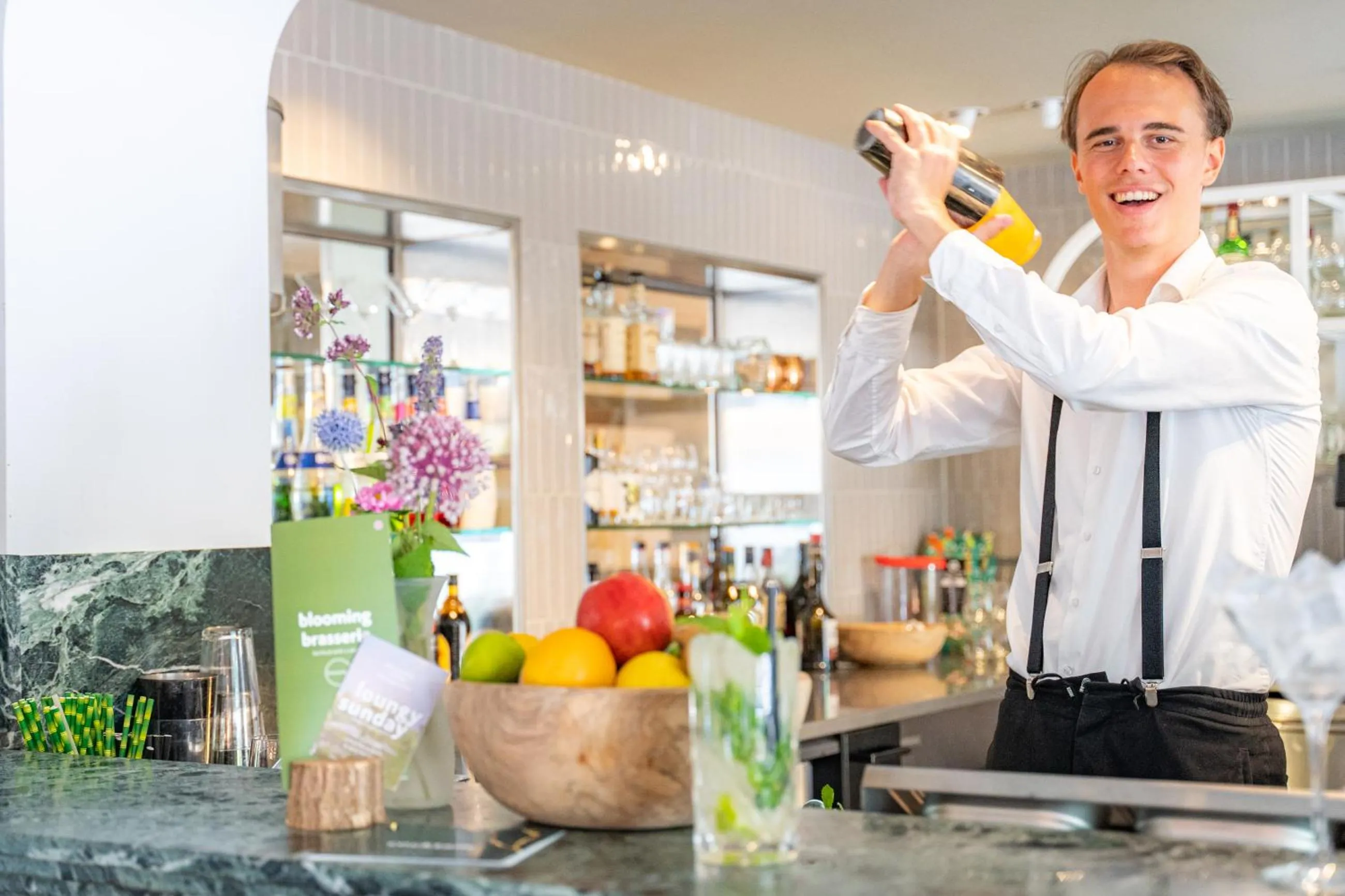 Lounge or bar in blooming