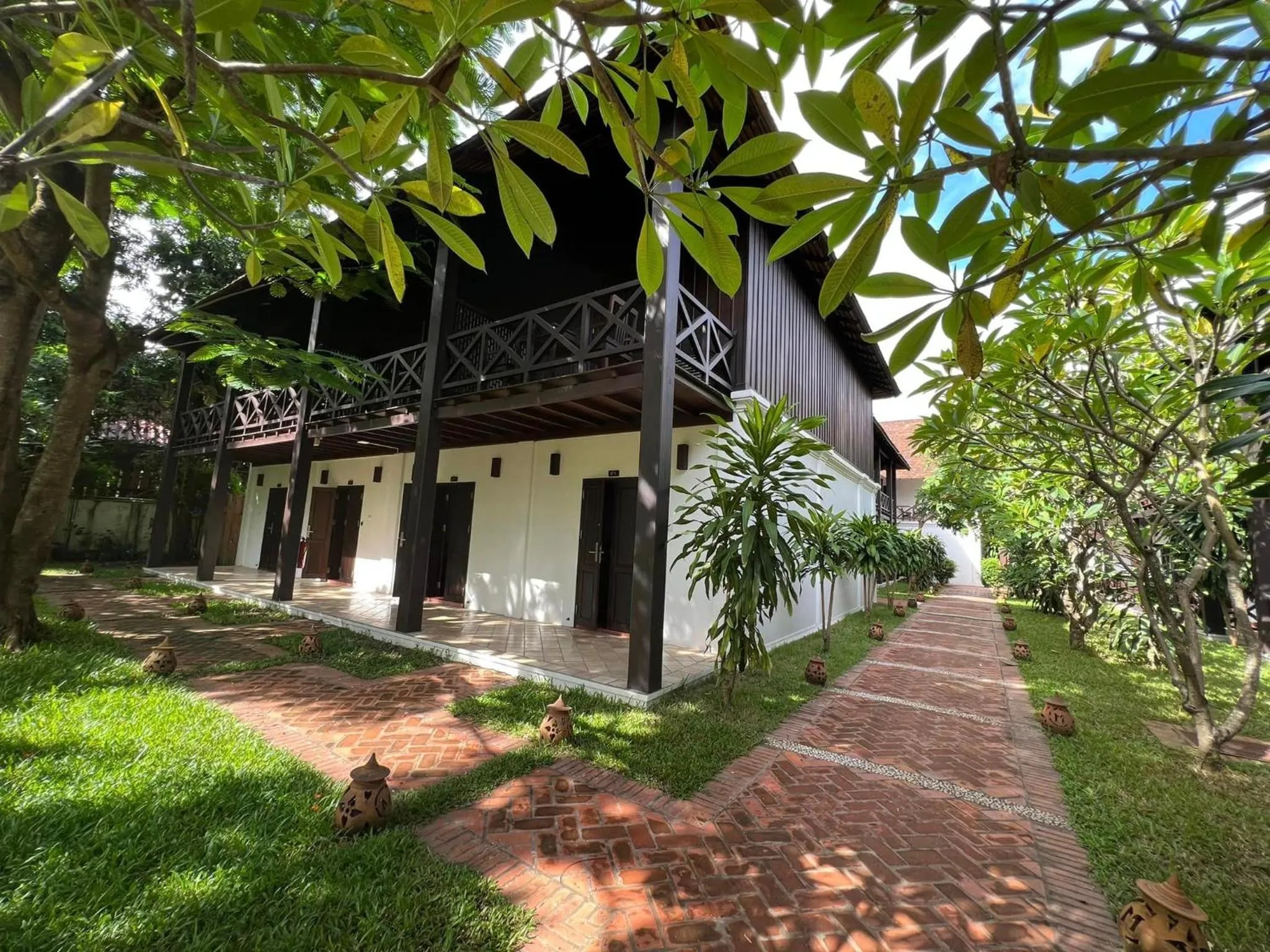 Property building in Meuangluang Hotel