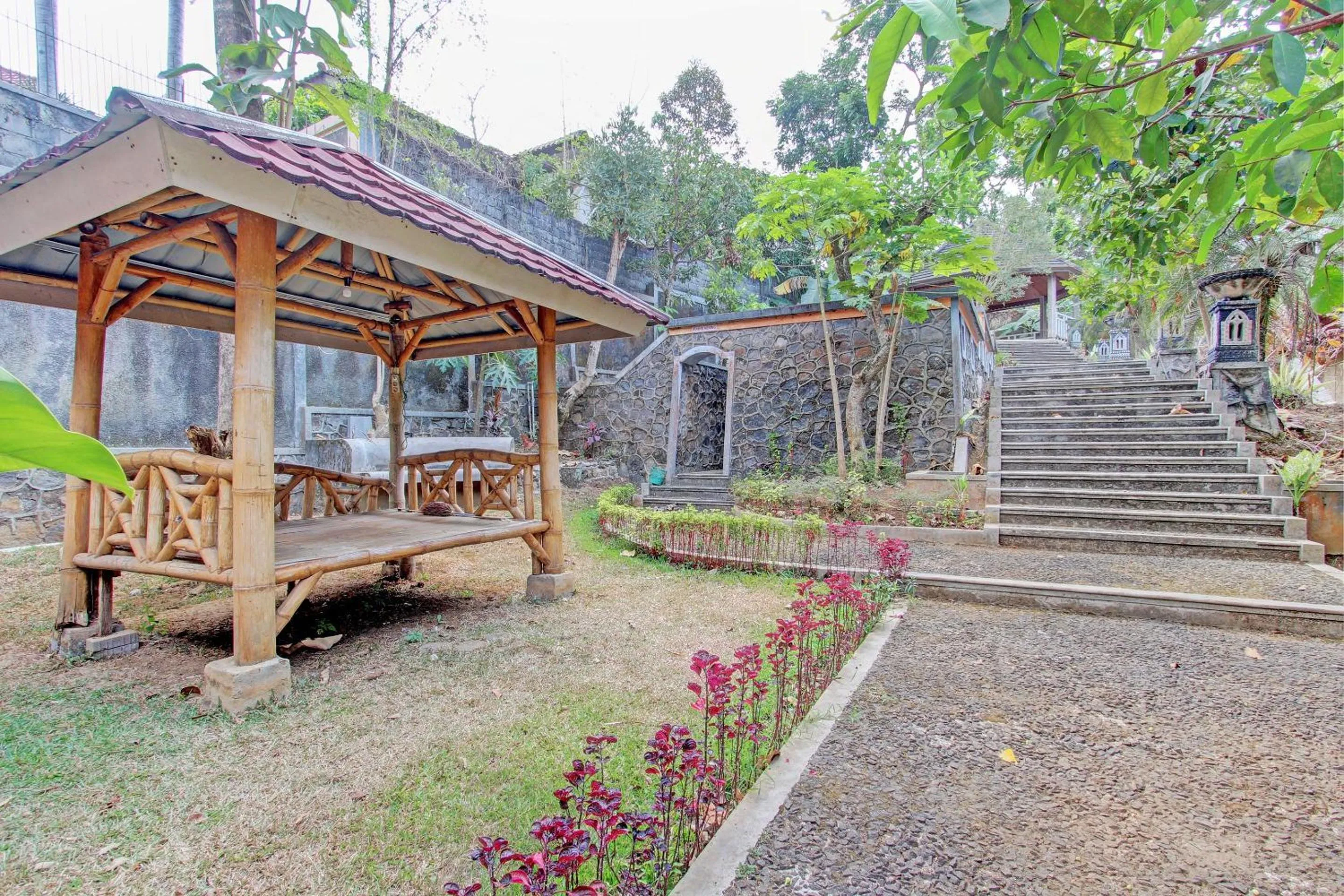 Lobby or reception in Hotel O Mtc Bunk Bed