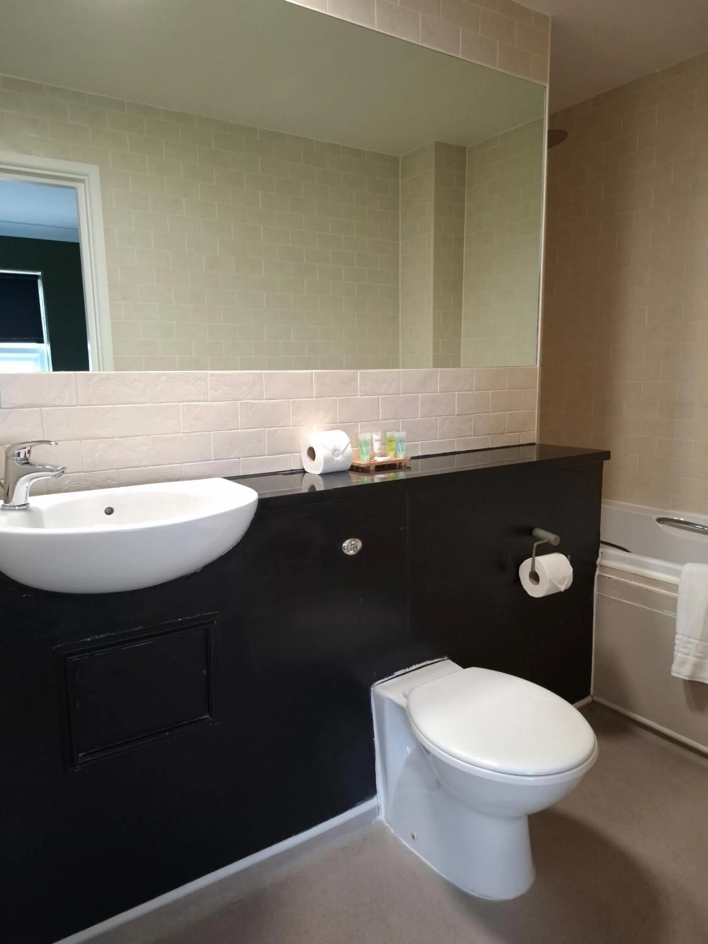 Bathroom in Old Ship Inn Hackney