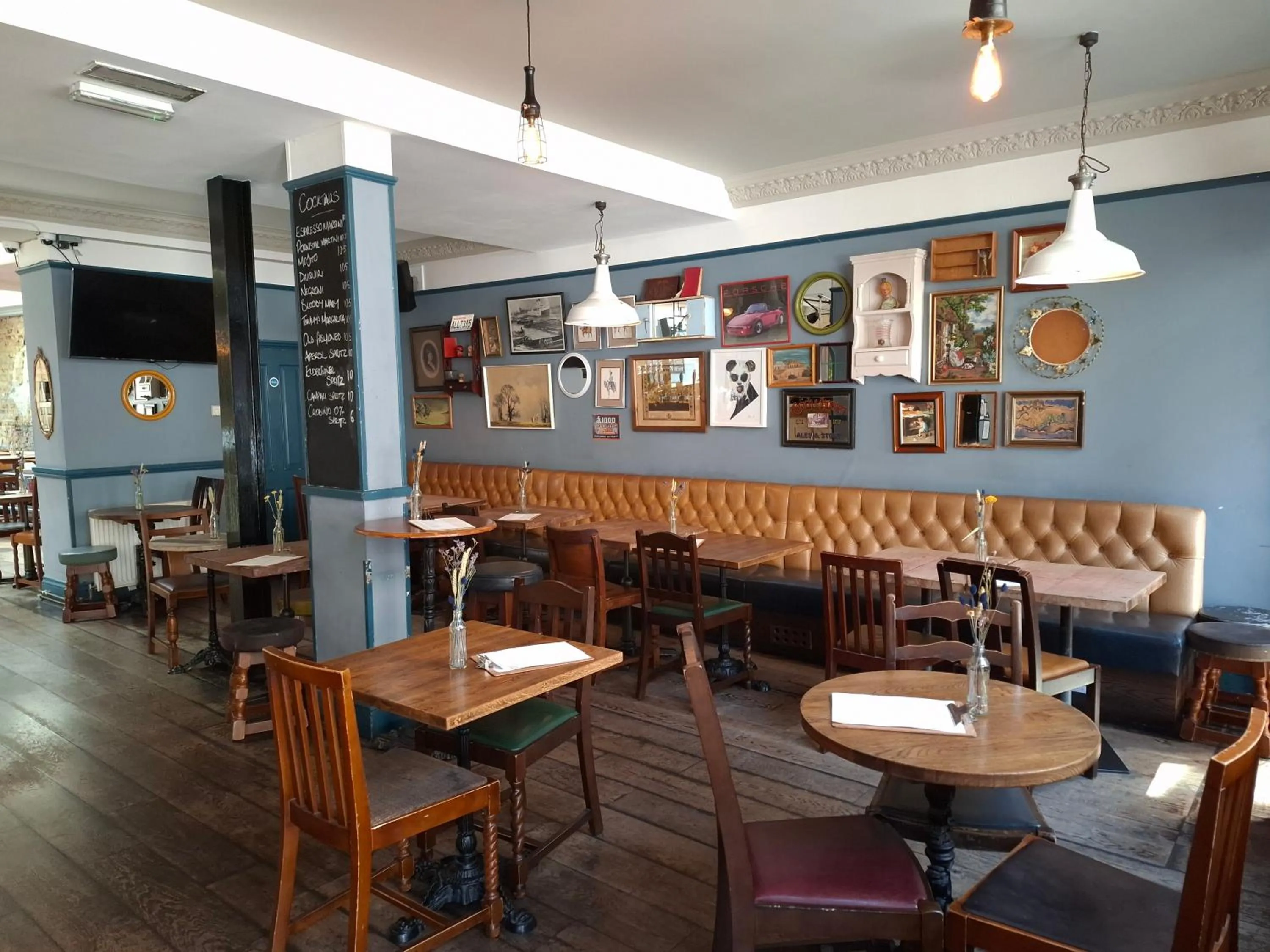 Restaurant/places to eat in Old Ship Inn Hackney
