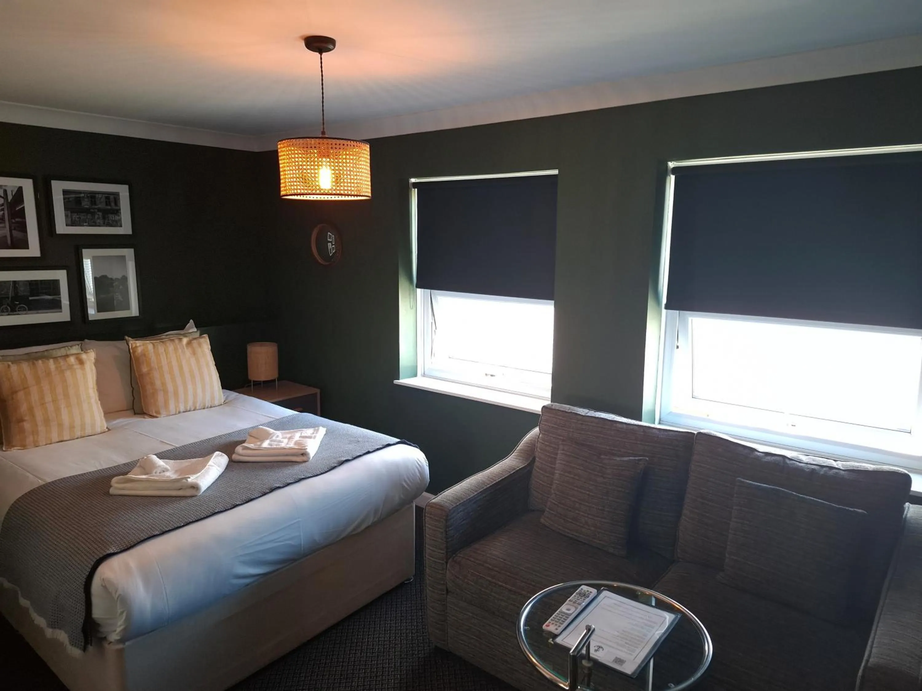 Bedroom, Bed in Old Ship Inn Hackney