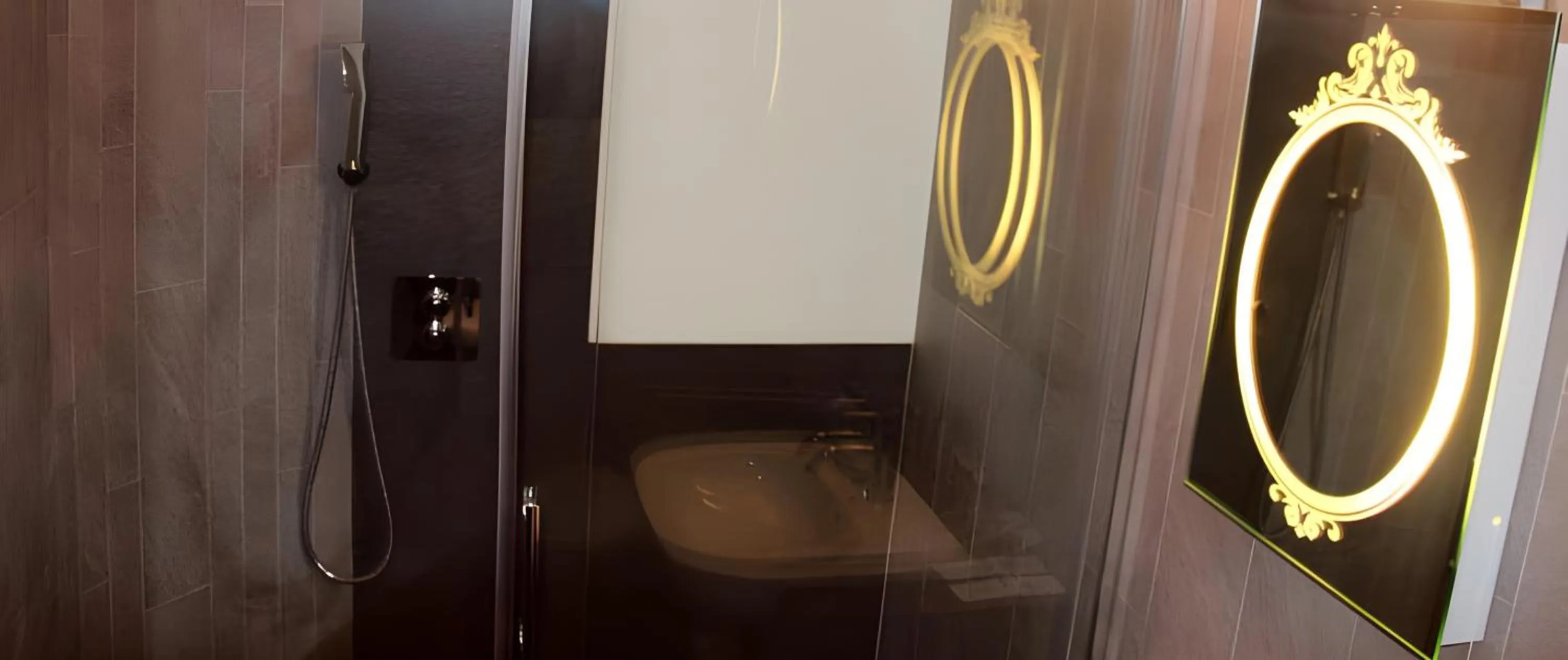 Bathroom in Hotel Rural Quercus Tierra