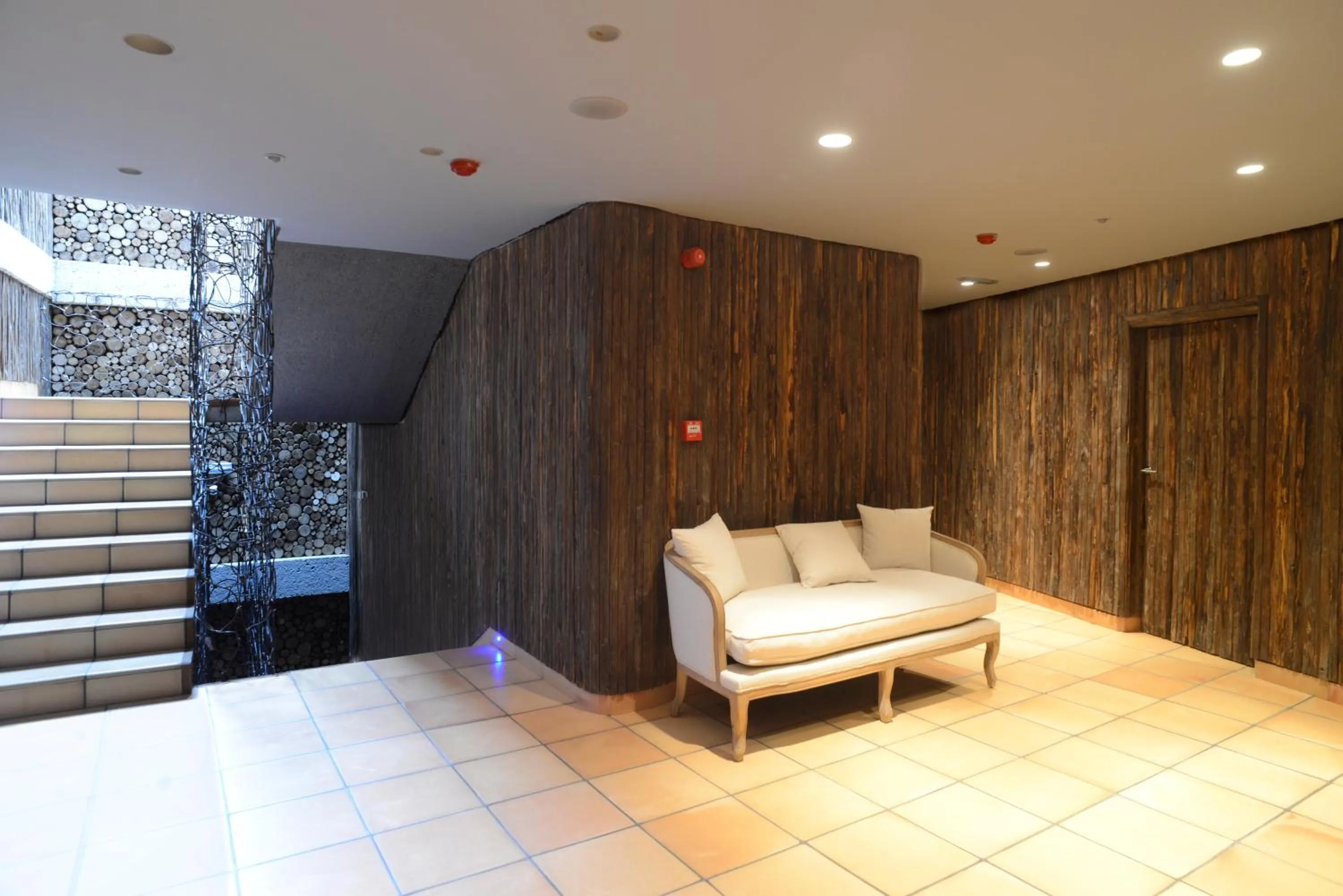 Lobby or reception in Hotel Rural Quercus Tierra