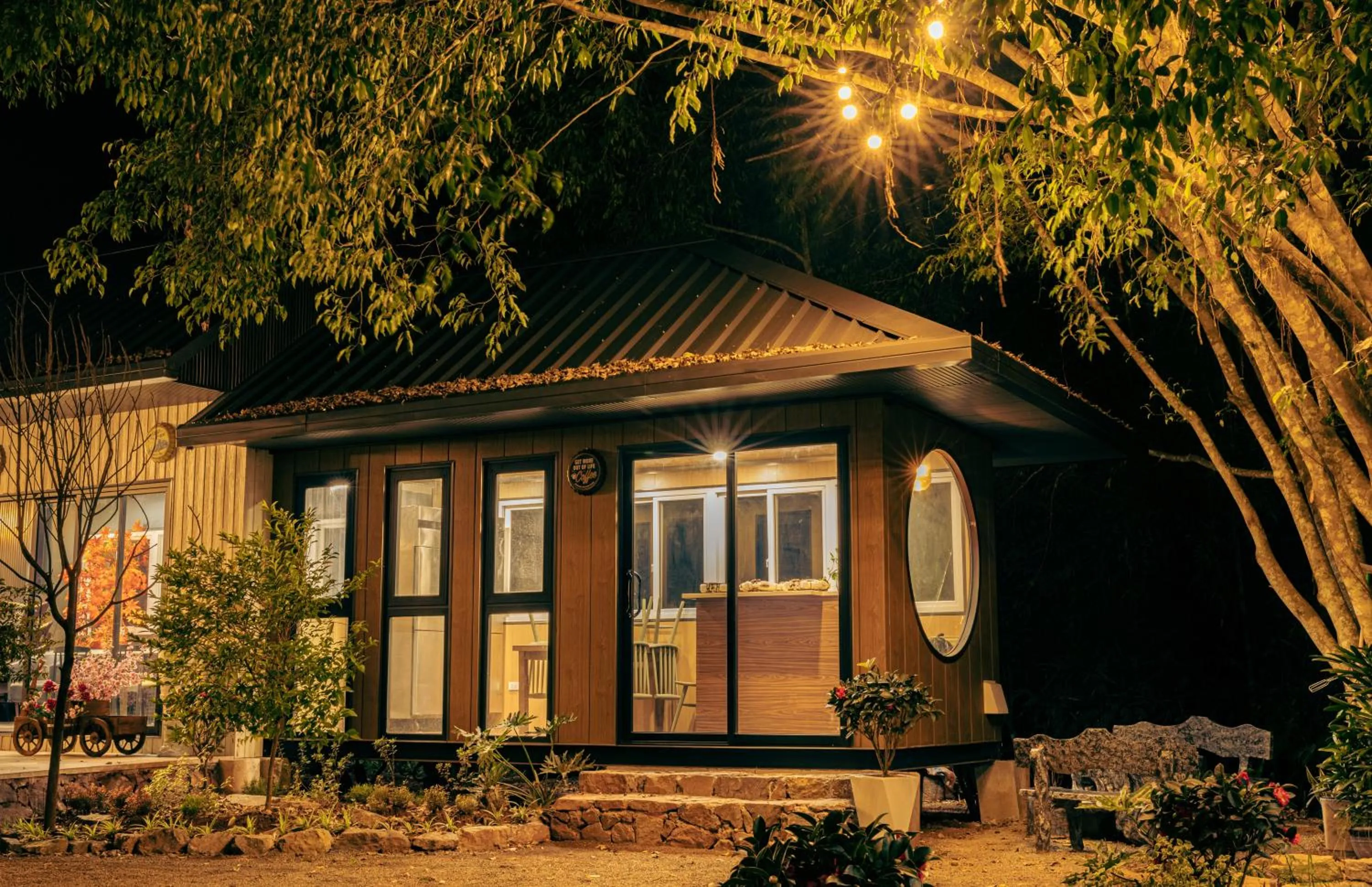 Restaurant/places to eat in Halo Retreat