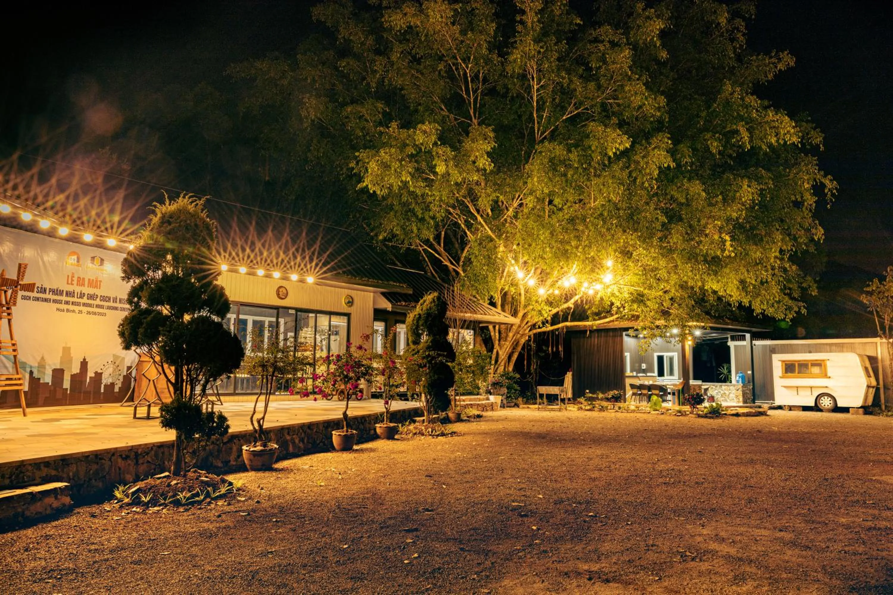 Restaurant/places to eat in Halo Retreat