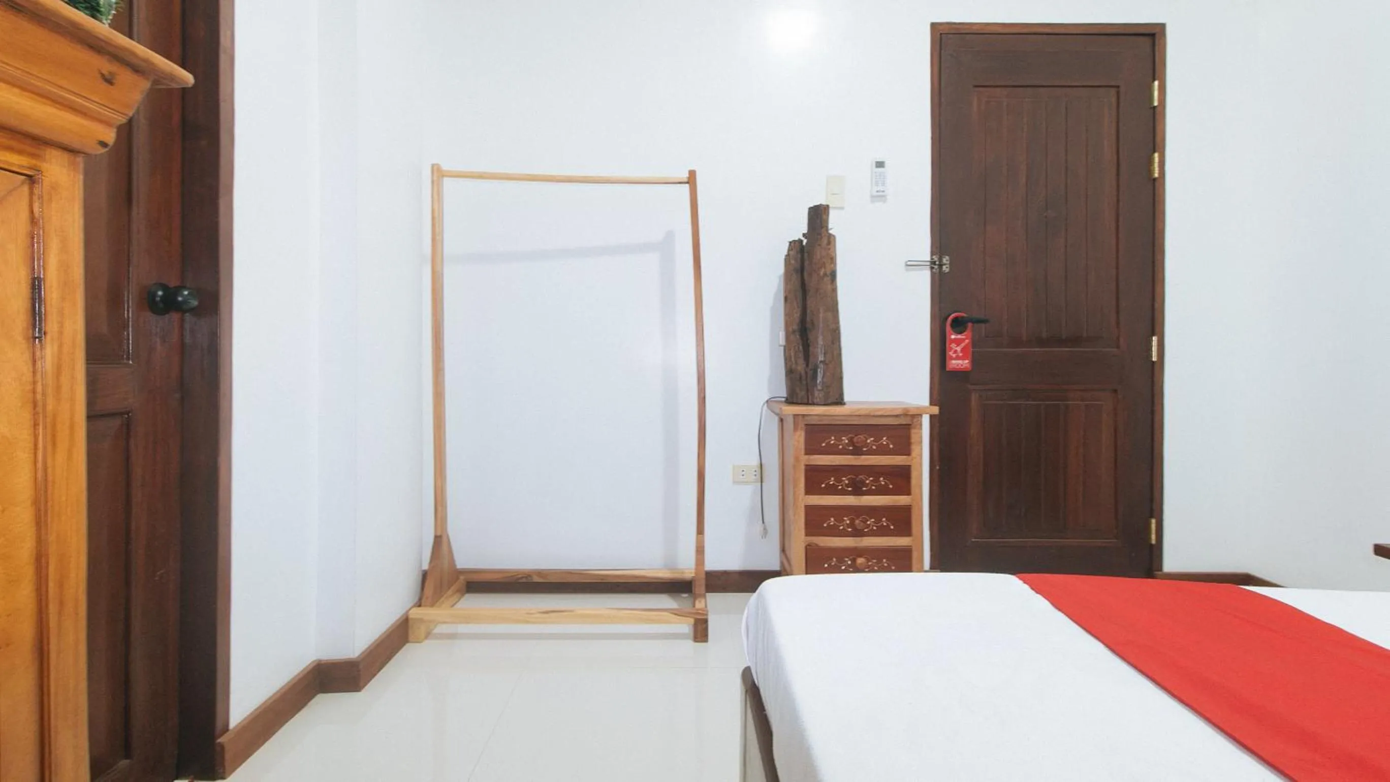 Bed in RedDoorz at Casa Rafaelle Transient Ilocos Sur