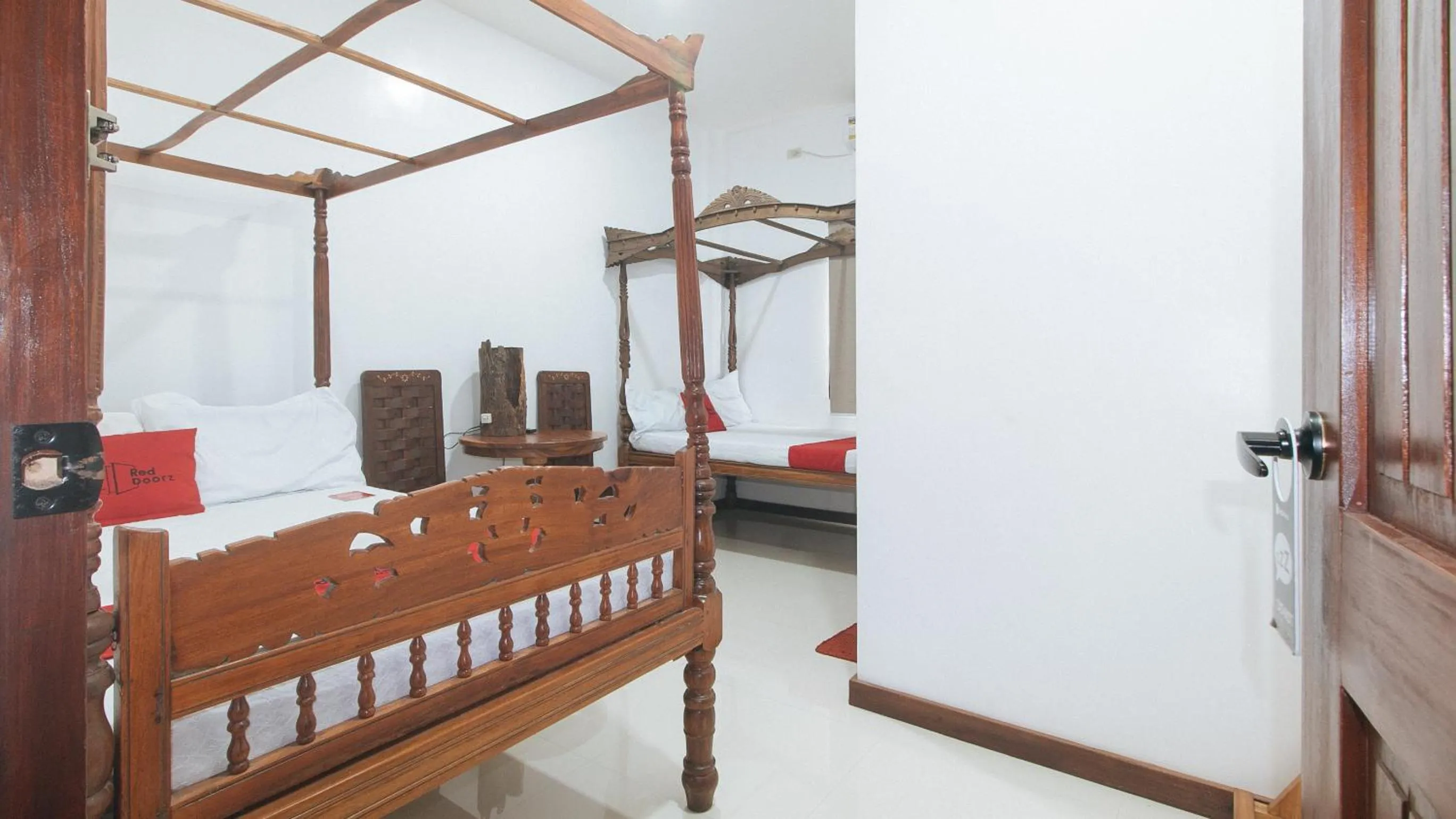 Bed in RedDoorz at Casa Rafaelle Transient Ilocos Sur