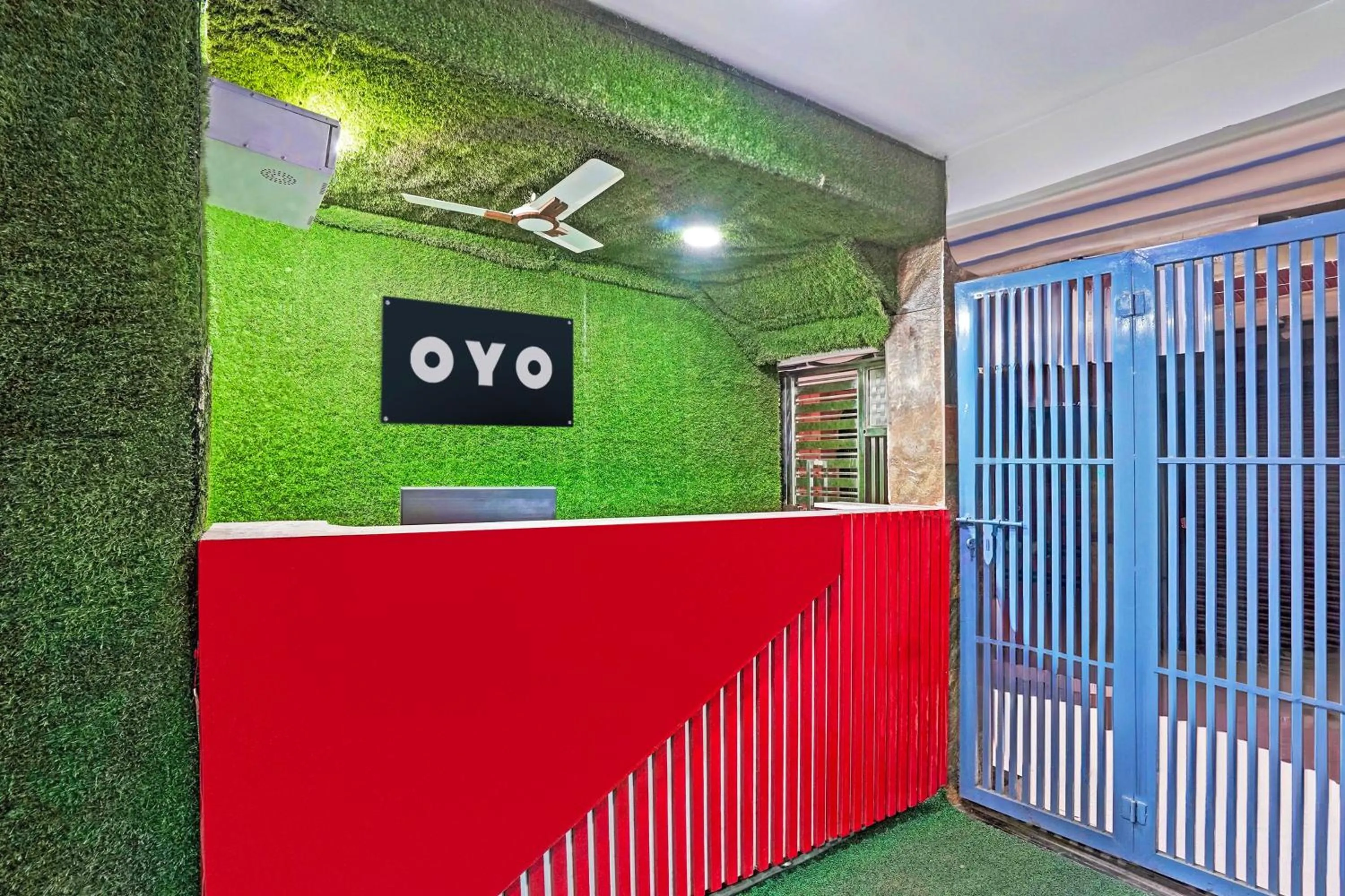 Lobby or reception in Super Hotel O Twamev Residency