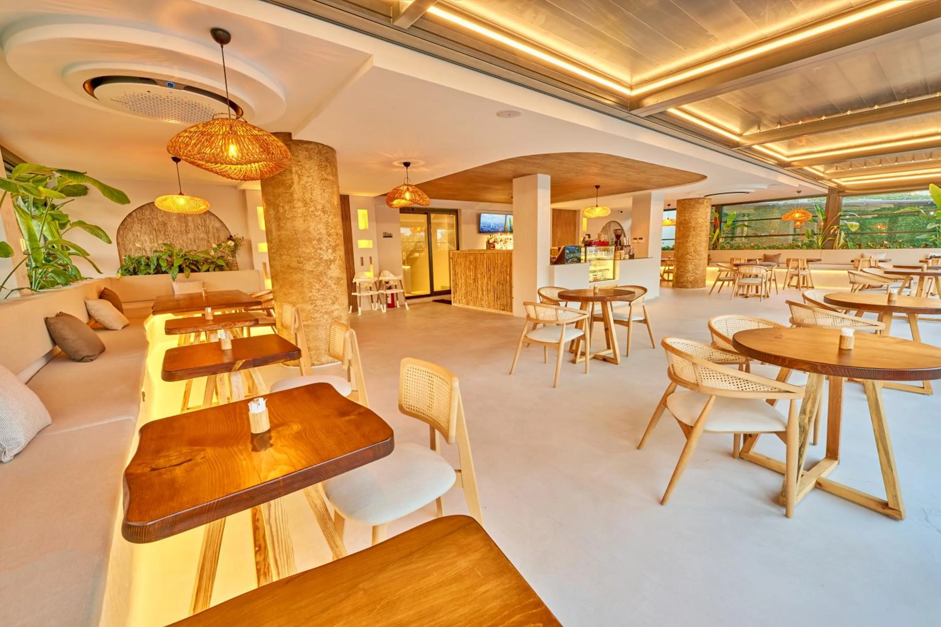 Restaurant/places to eat in Lilium Boutique Hotel