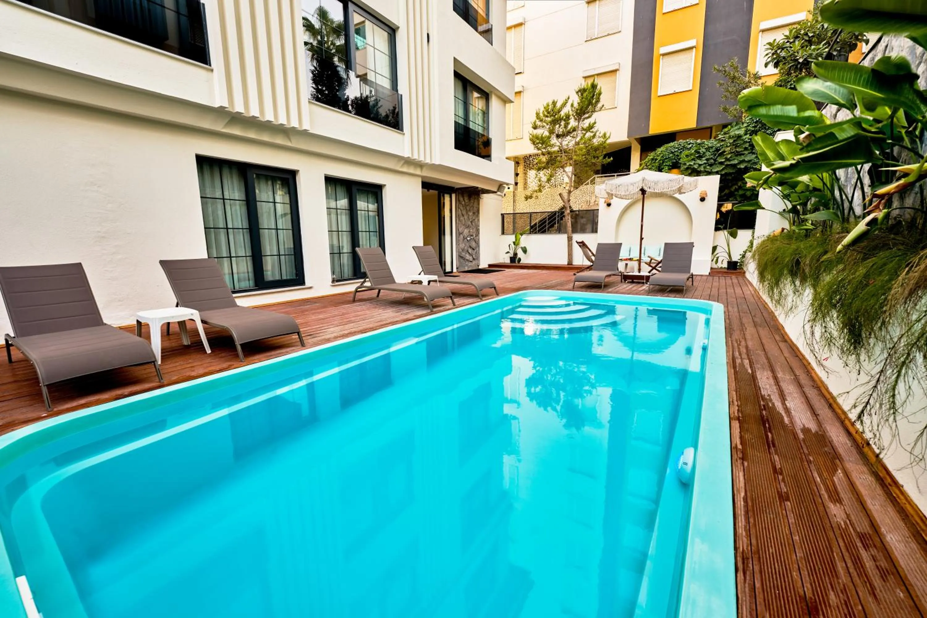 Swimming pool in Lilium Boutique Hotel