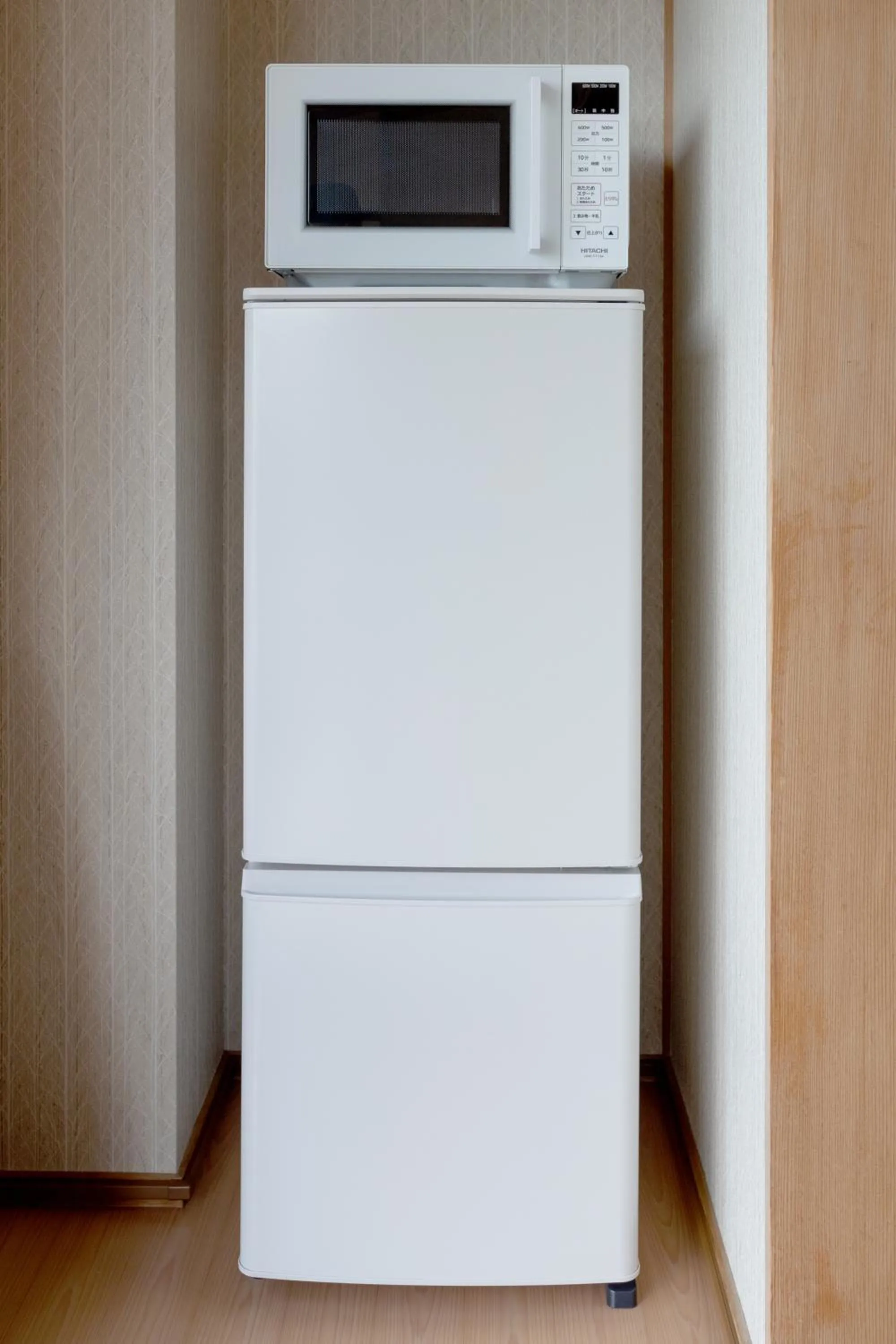 minibar in Hakone Ashinoko Bikeikan 箱根芦ノ湖 美景館