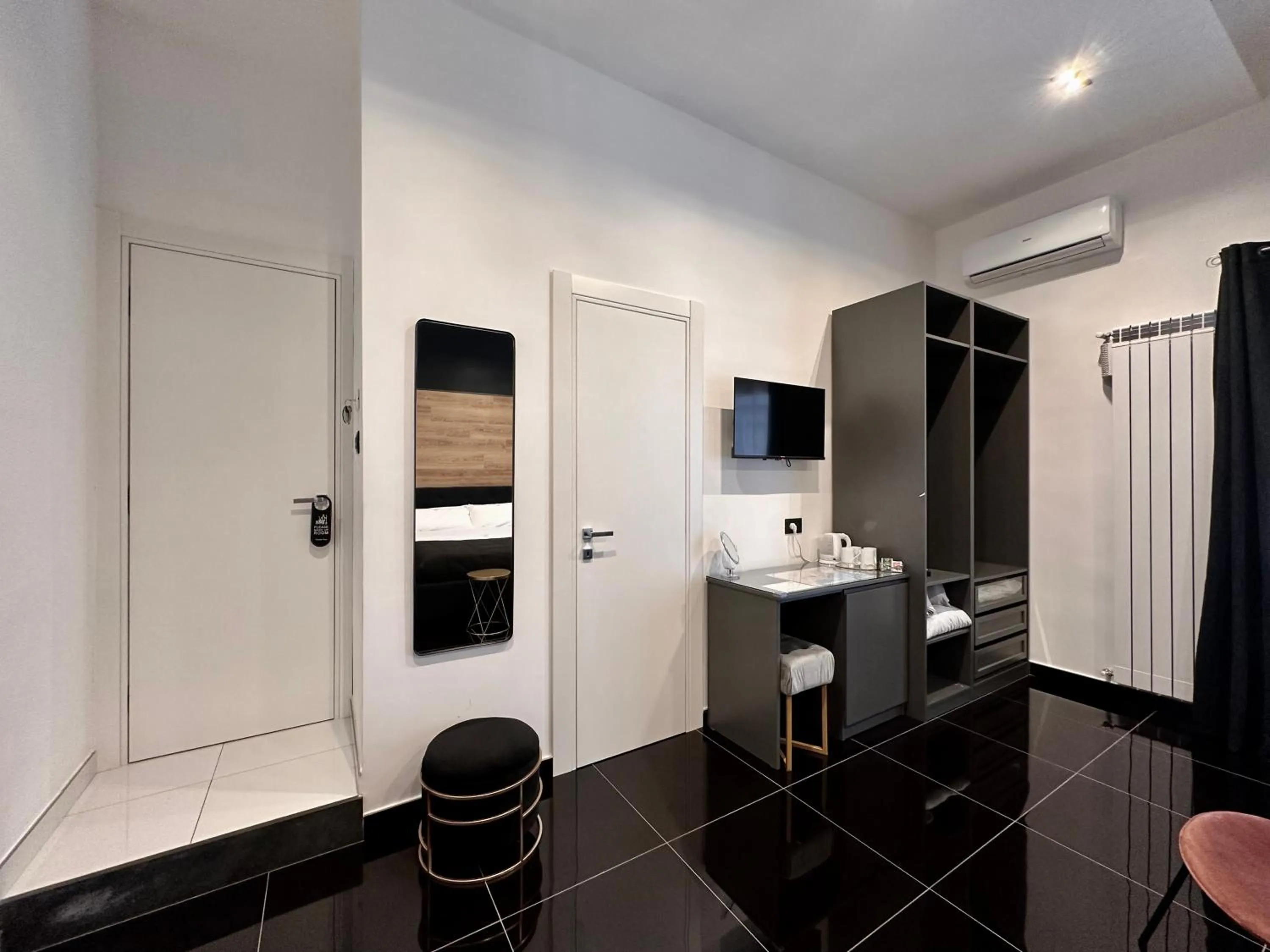 Bedroom in Elegance Rooms Spaccanapoli