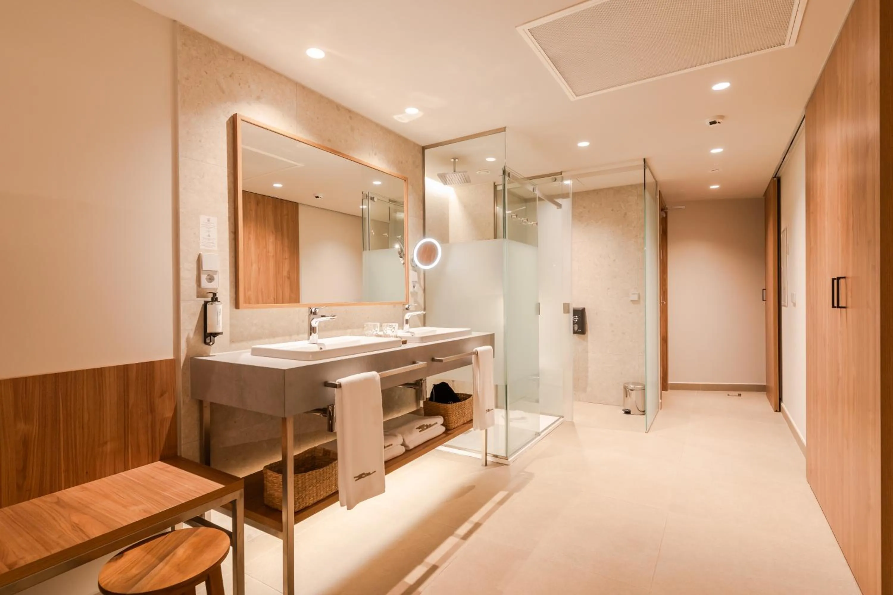 Bathroom in BANCAL HOTEL and SPA