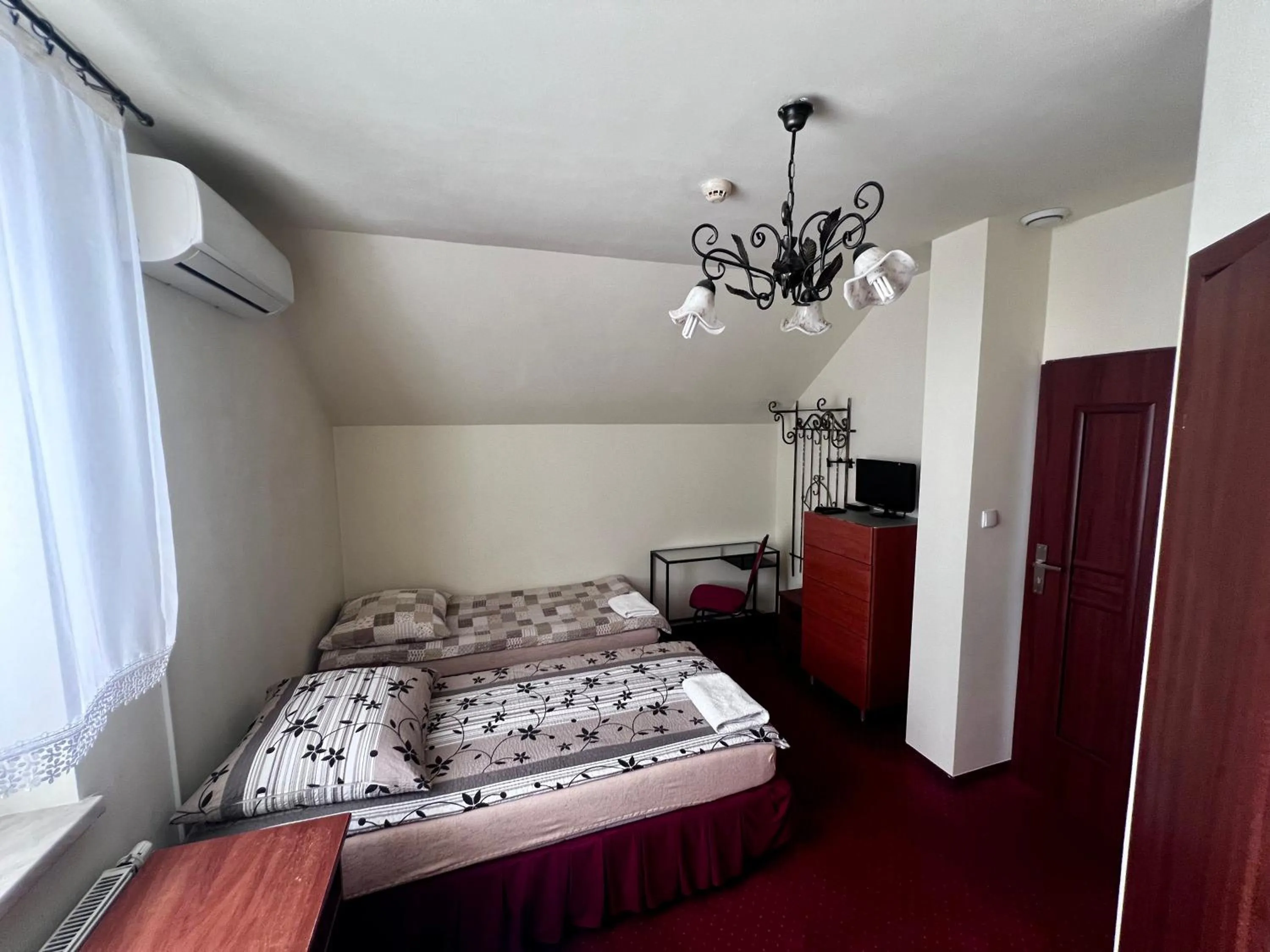 Bed in Zajazd Skorpion B&B