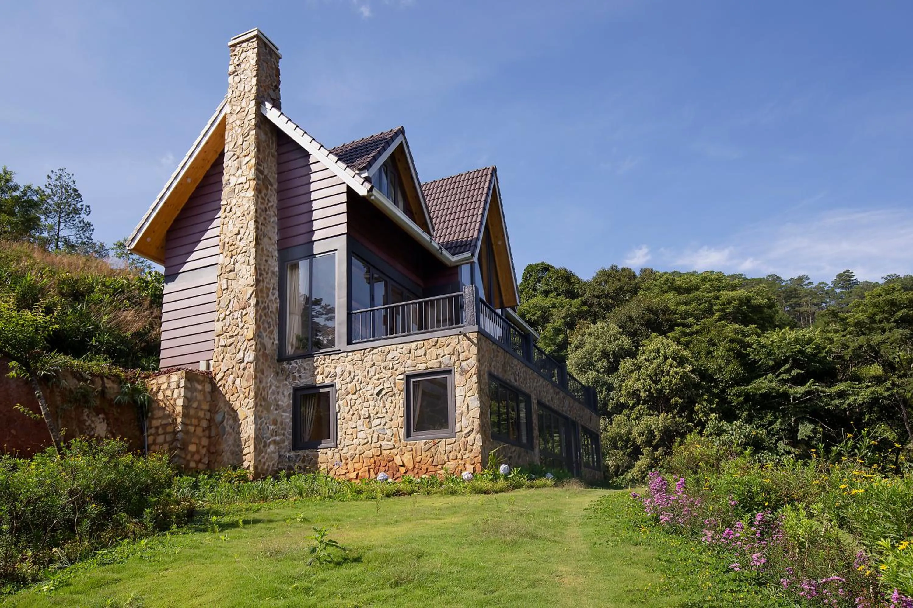 Garden in Lat Valley Retreat Village