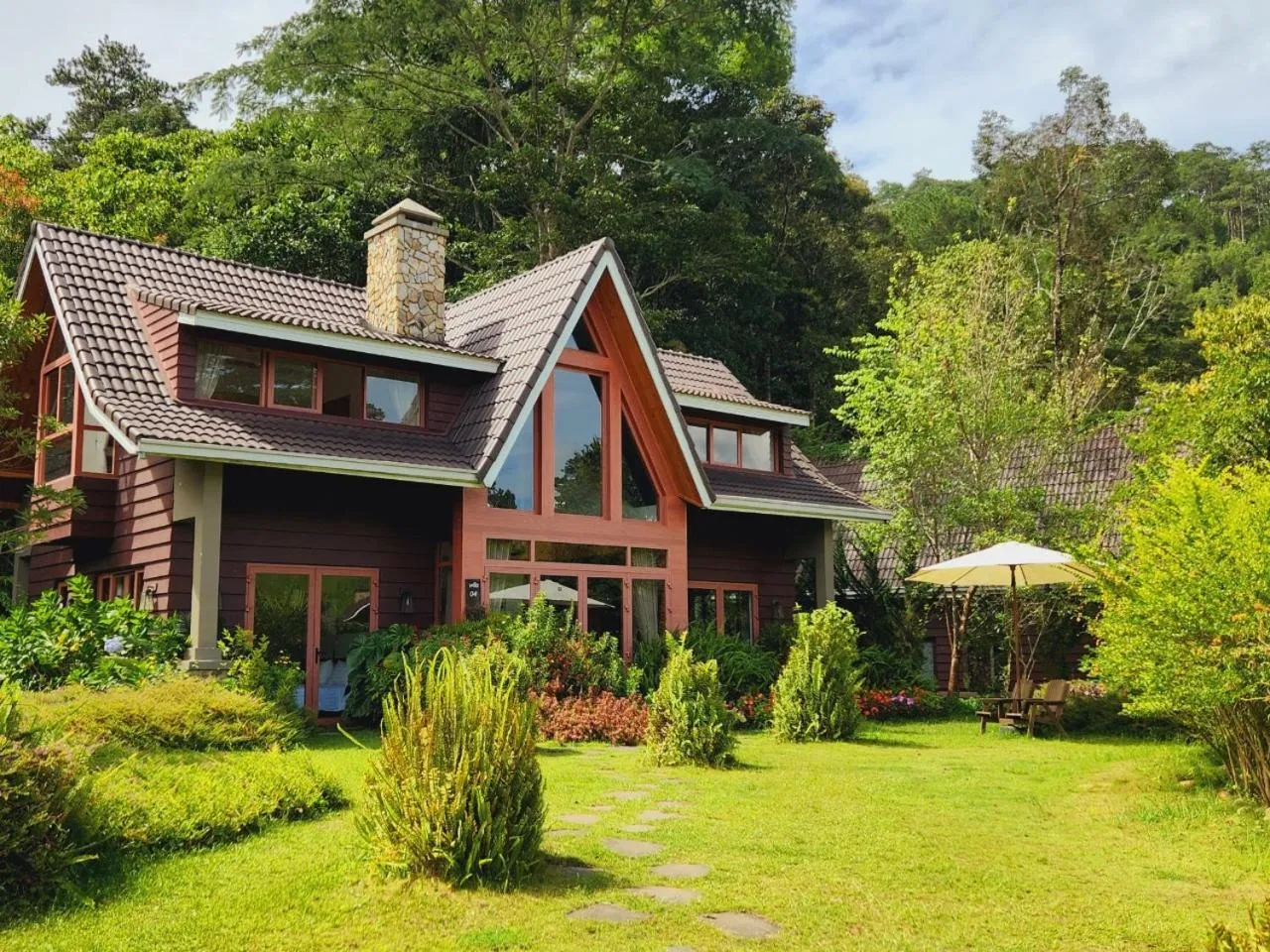 Garden in Lat Valley Retreat Village