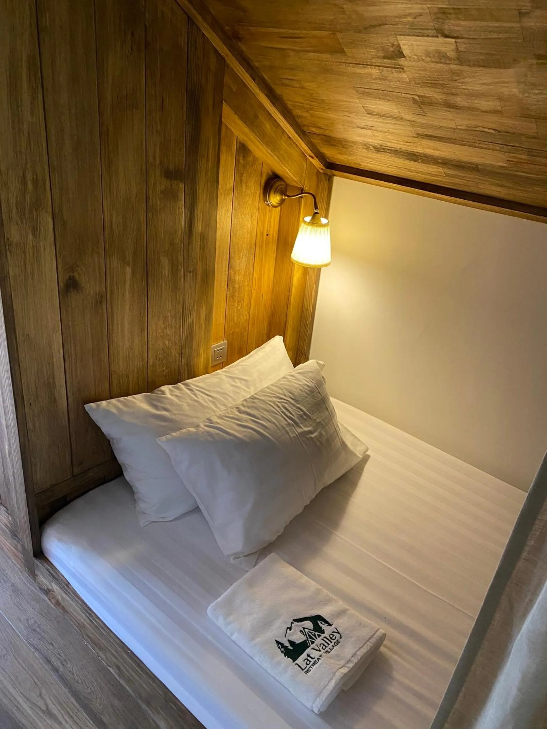 Bed in Lat Valley Retreat Village