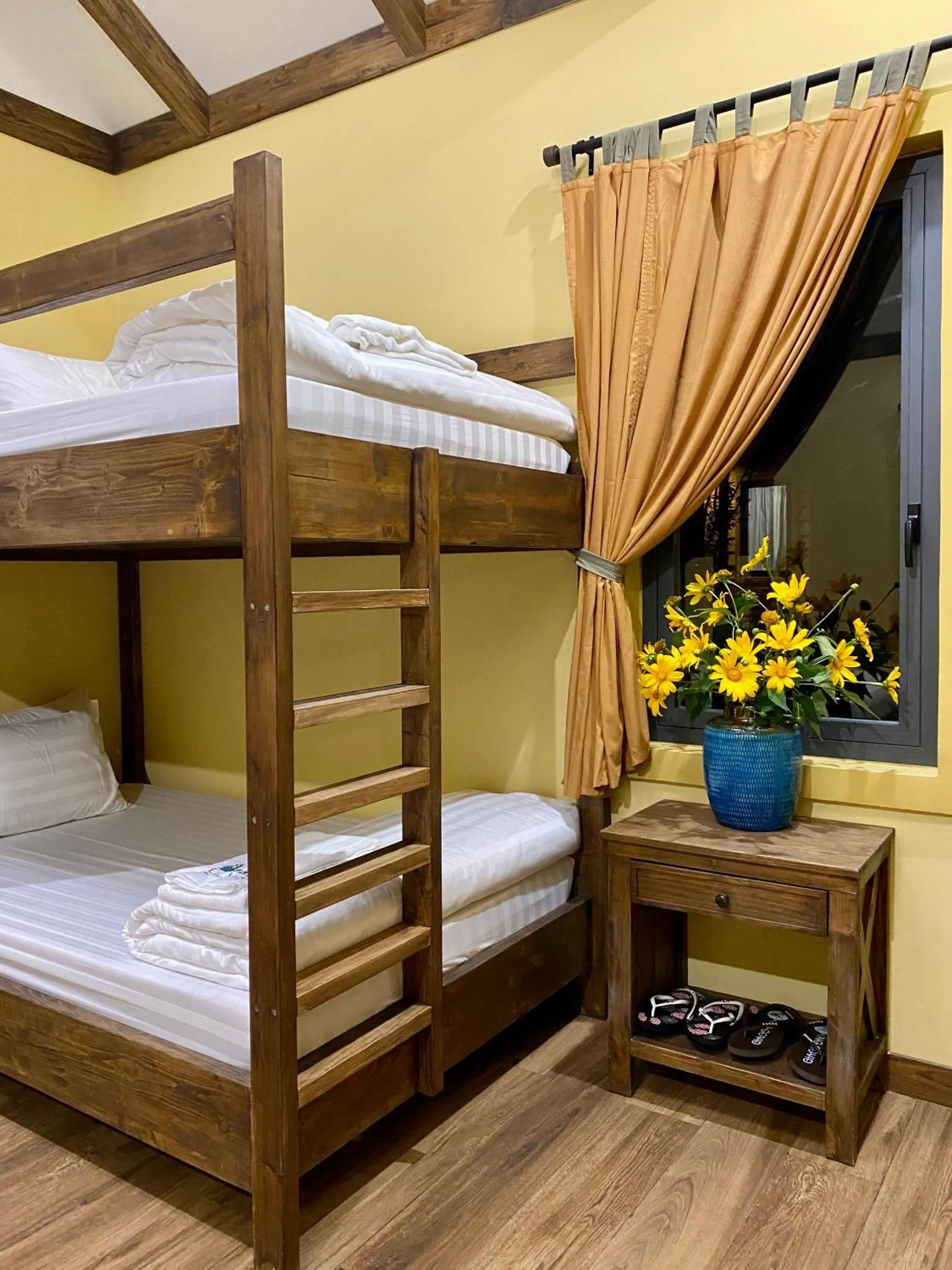 Bed in Lat Valley Retreat Village