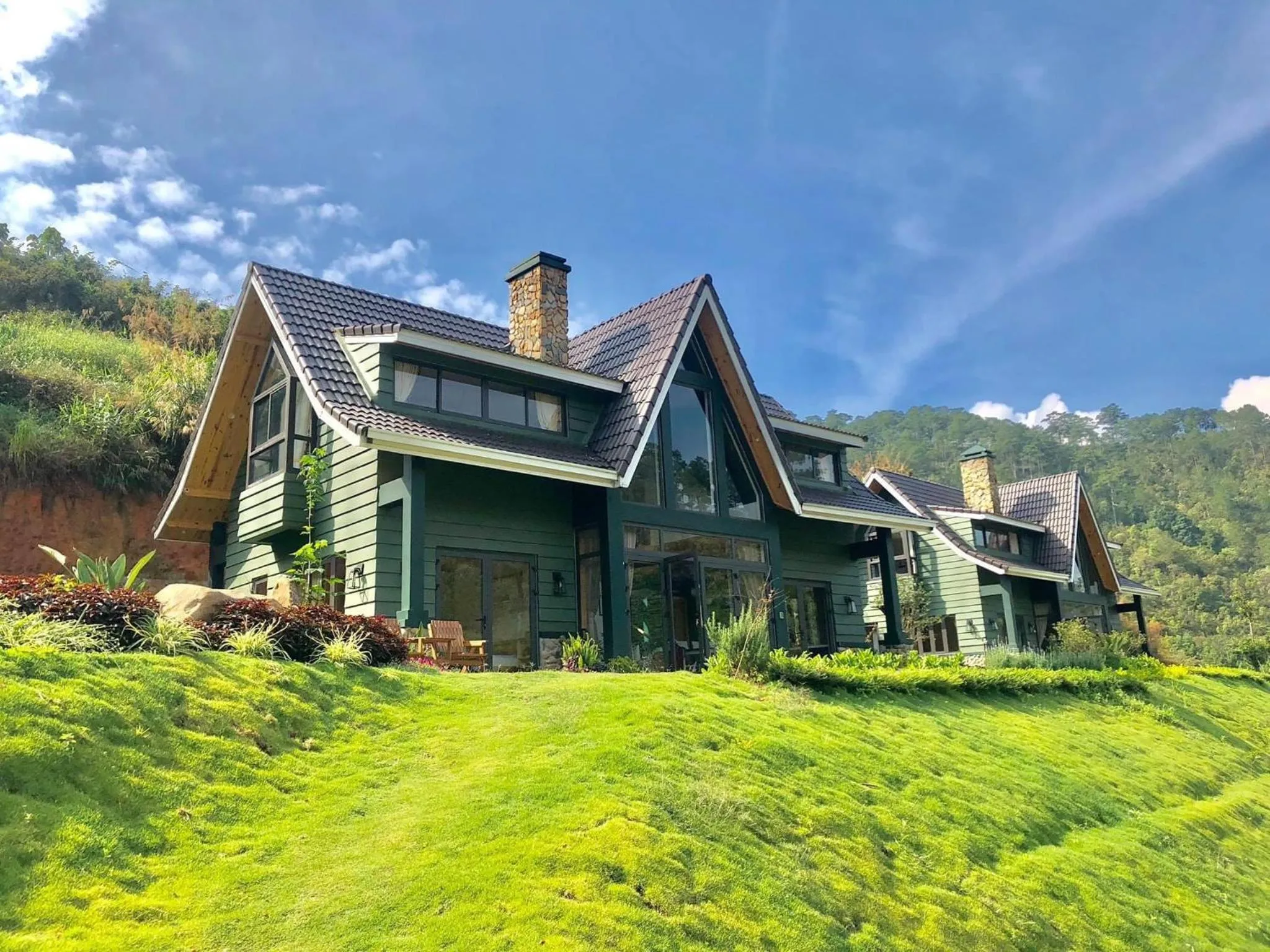 Property building in Lat Valley Retreat Village