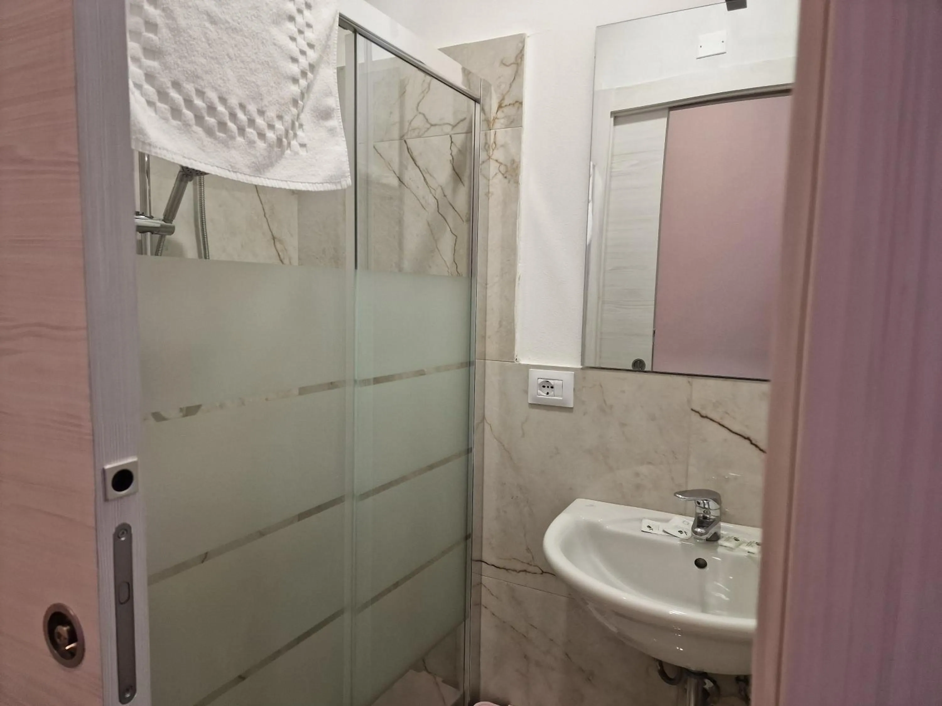 Bathroom in Hotel Firenze 2000