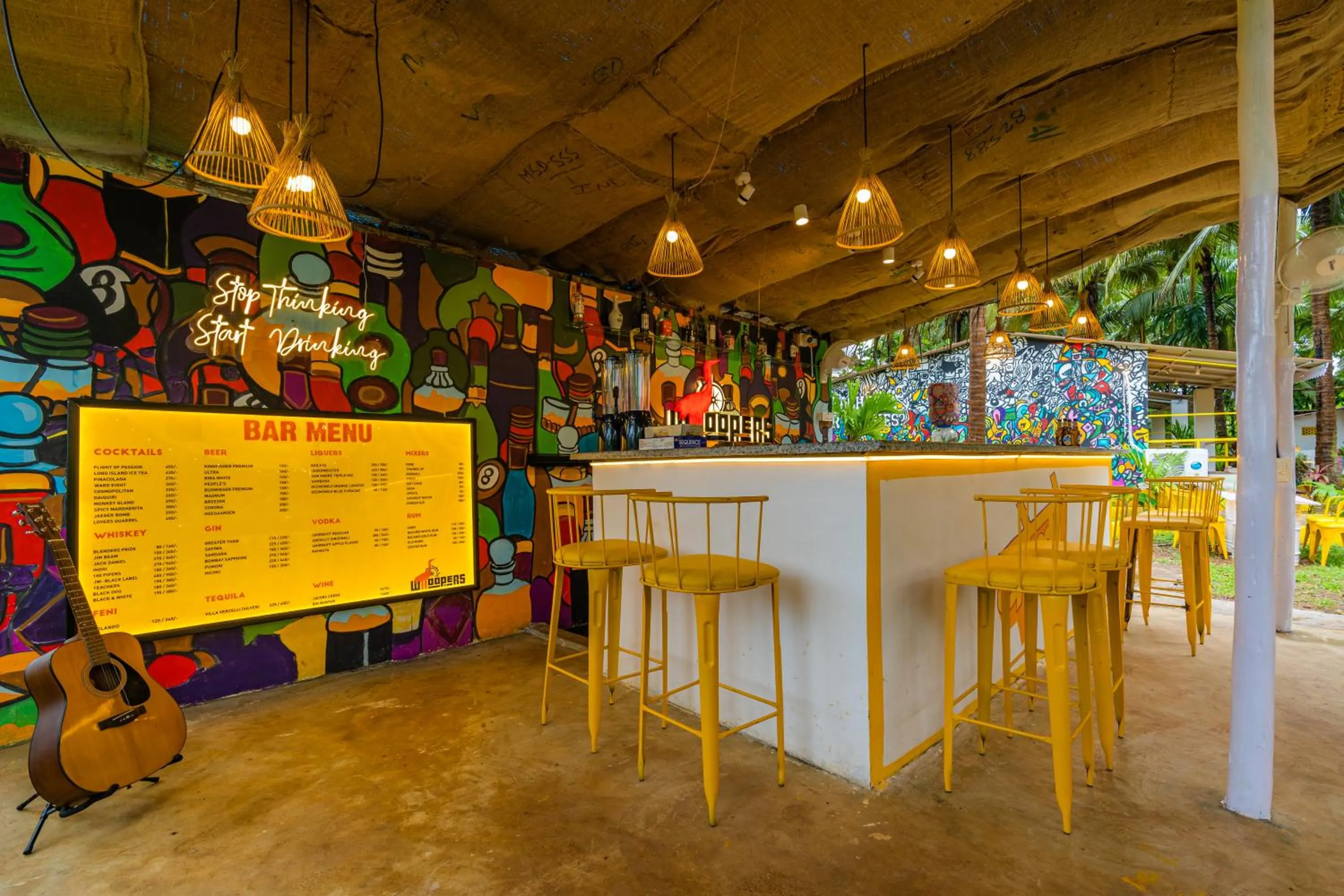 Restaurant/places to eat in Whoopers Party Hostel, Palolem