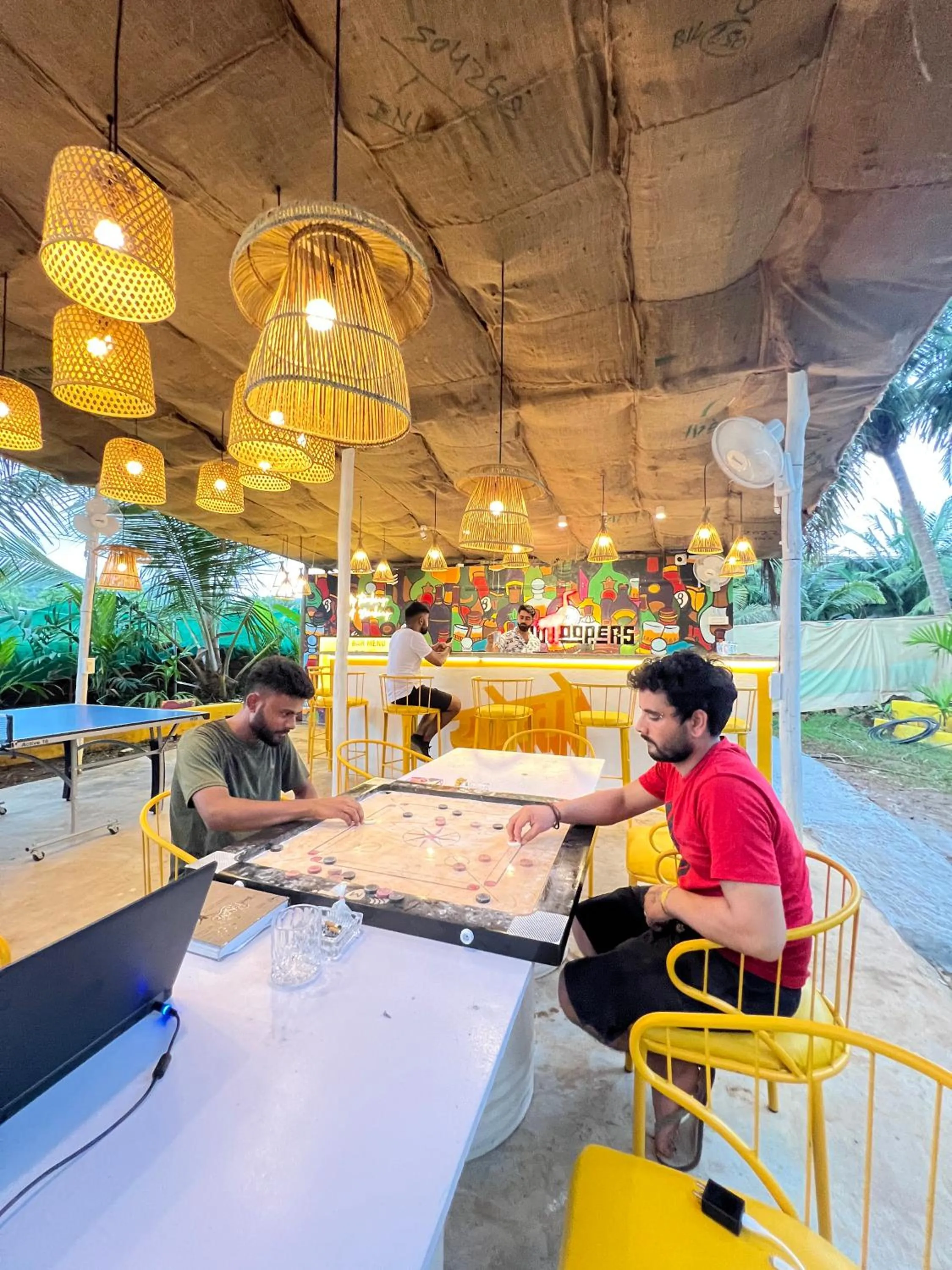 Restaurant/places to eat in Whoopers Party Hostel, Palolem