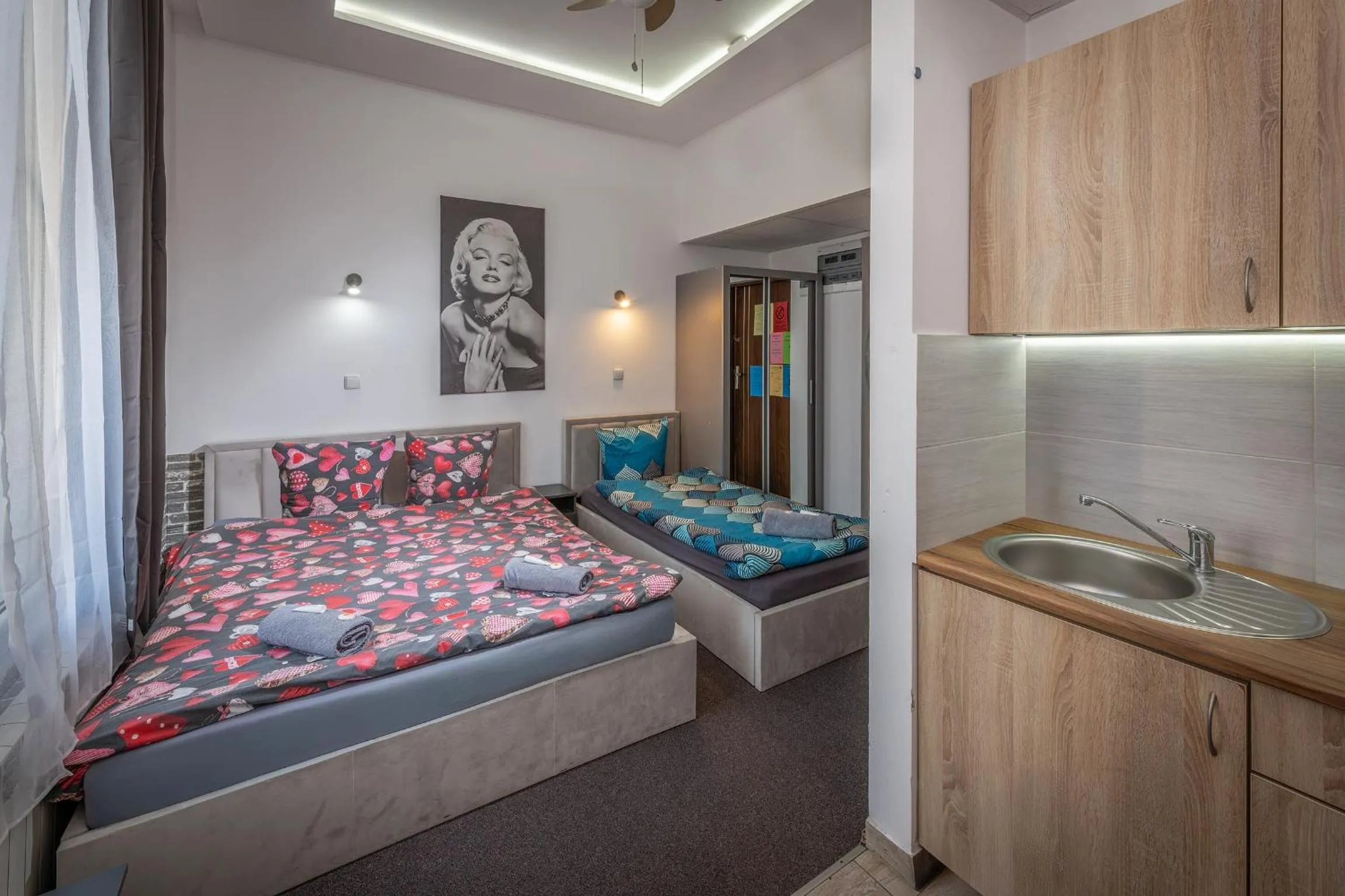 Coffee/tea facilities, Bed in 70s Hostel