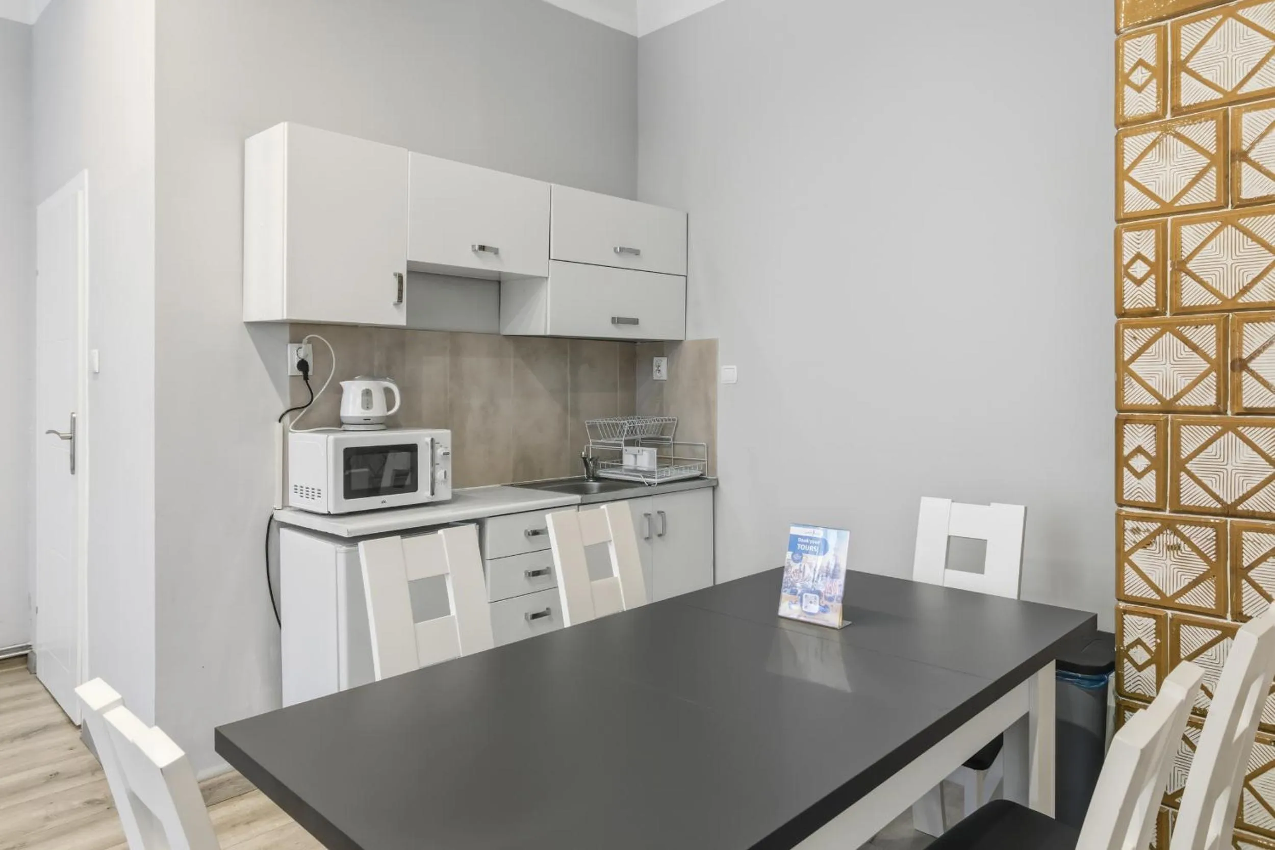 Dinner in 70s Hostel