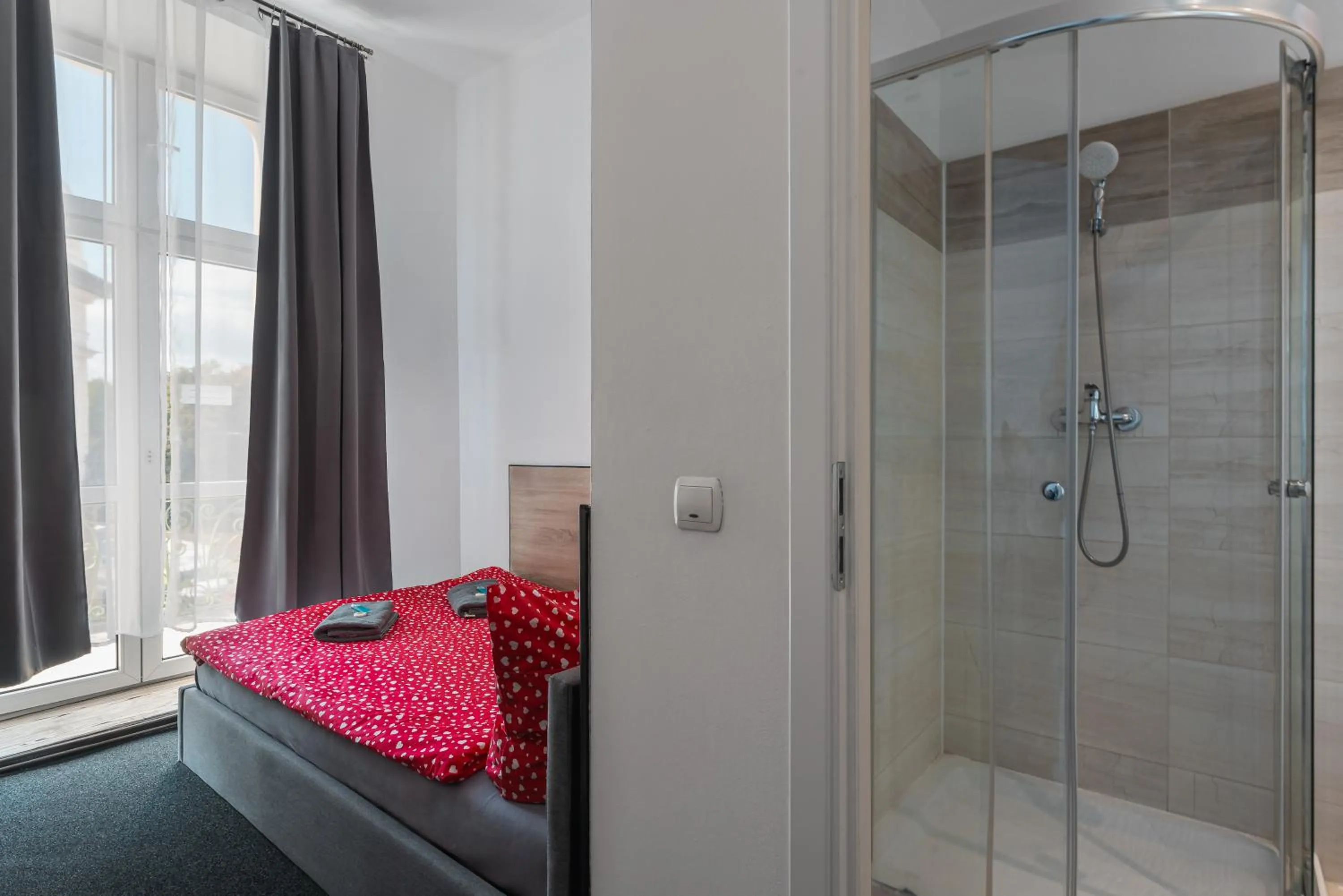 Shower, Bed in 70s Hostel