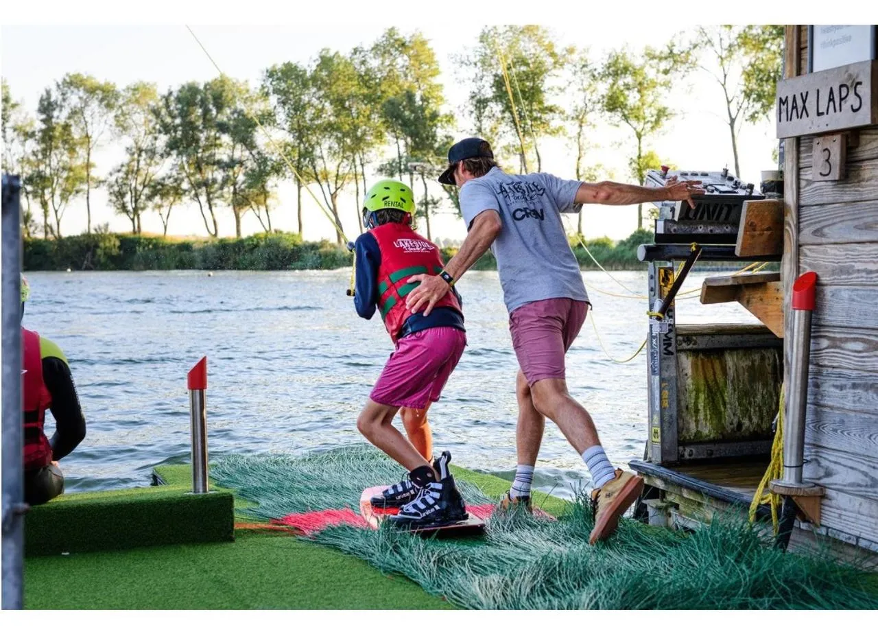 Activities in Lakeside Paradise Sport Hostel