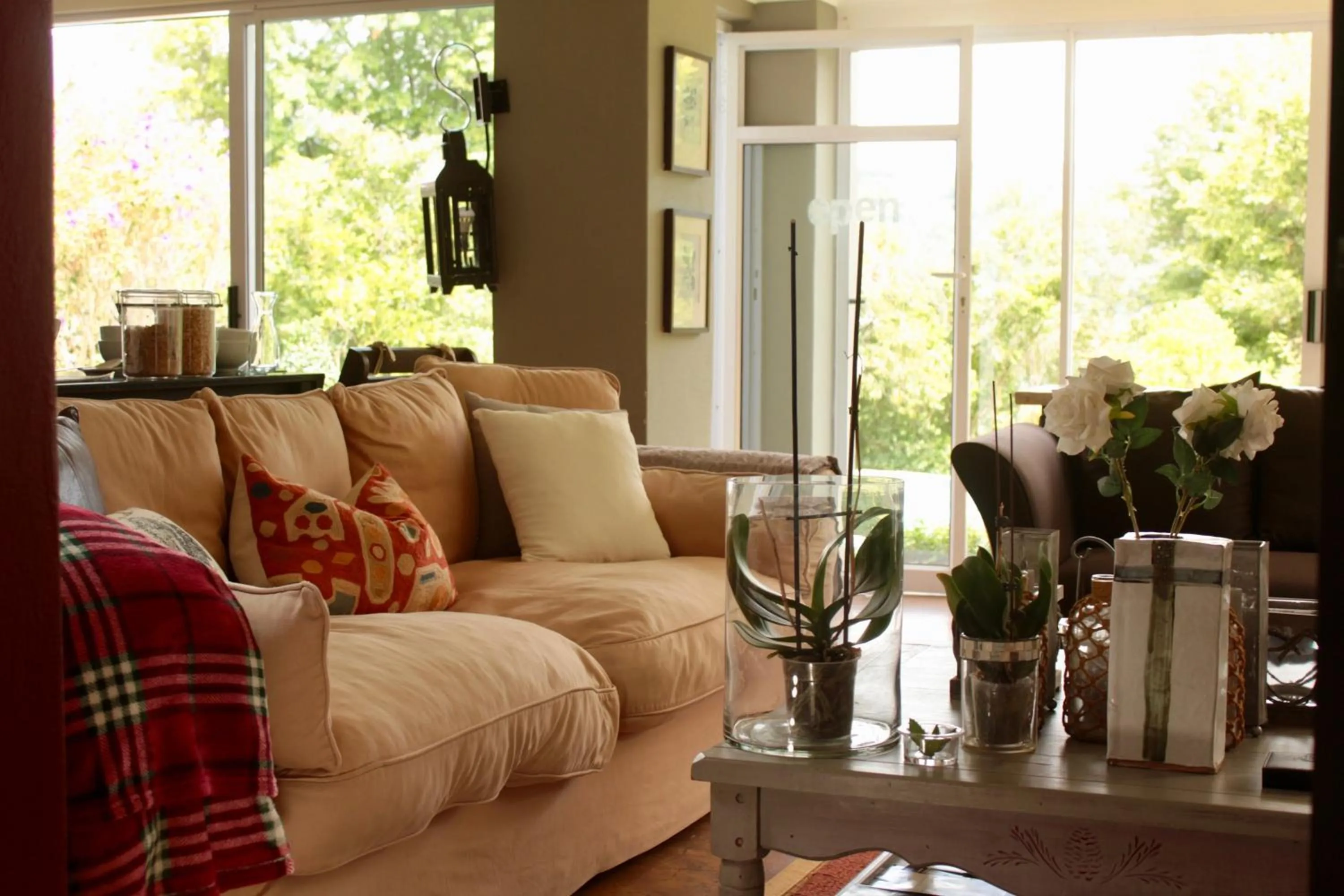 Living room in Cathkin Cottage Bed & Breakfast