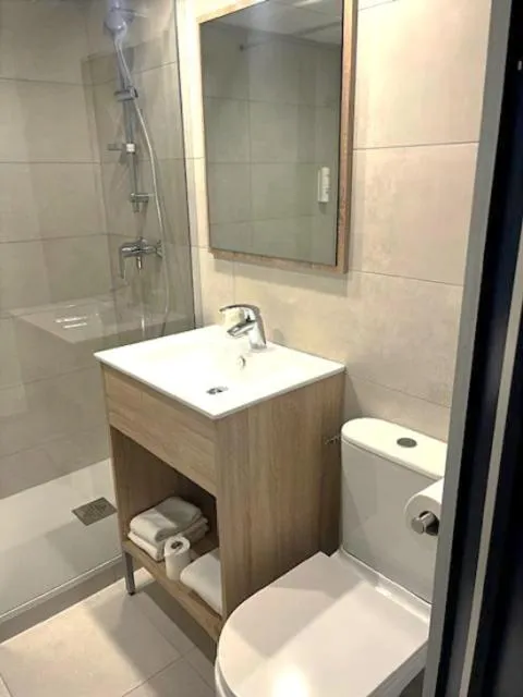 Bathroom in Hôtel Les Rives Bleues