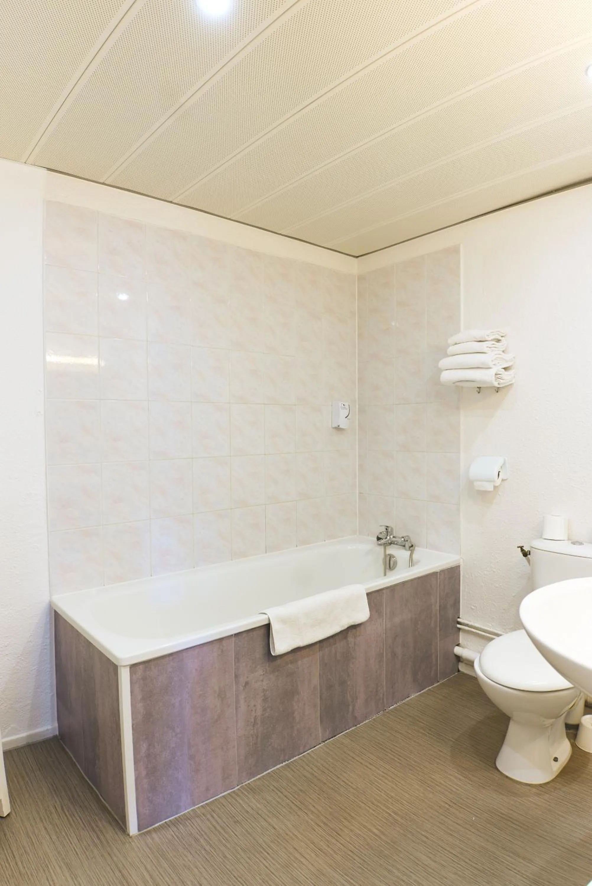 Bathroom in Hôtel Les Rives Bleues