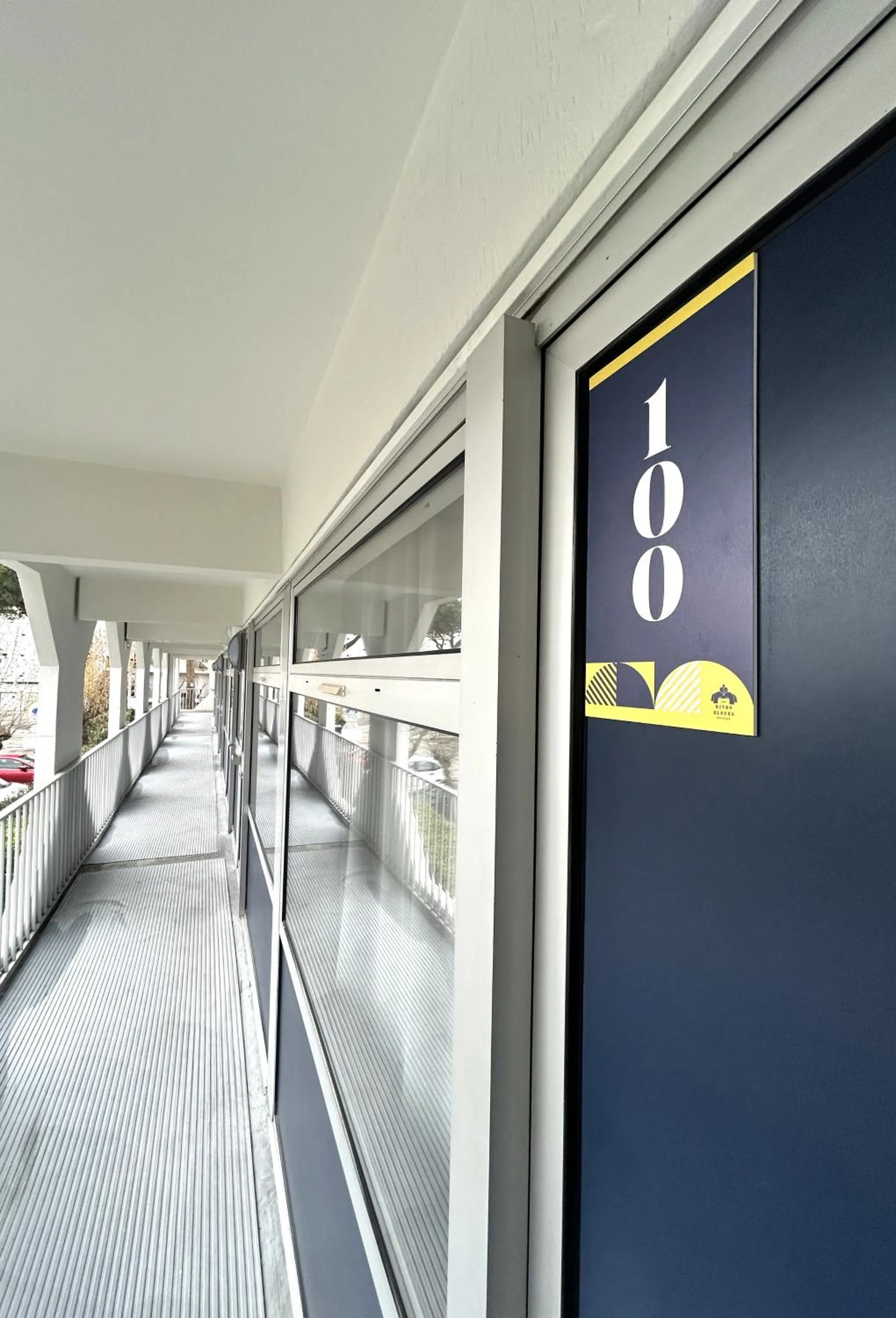 Property building in Hôtel Les Rives Bleues