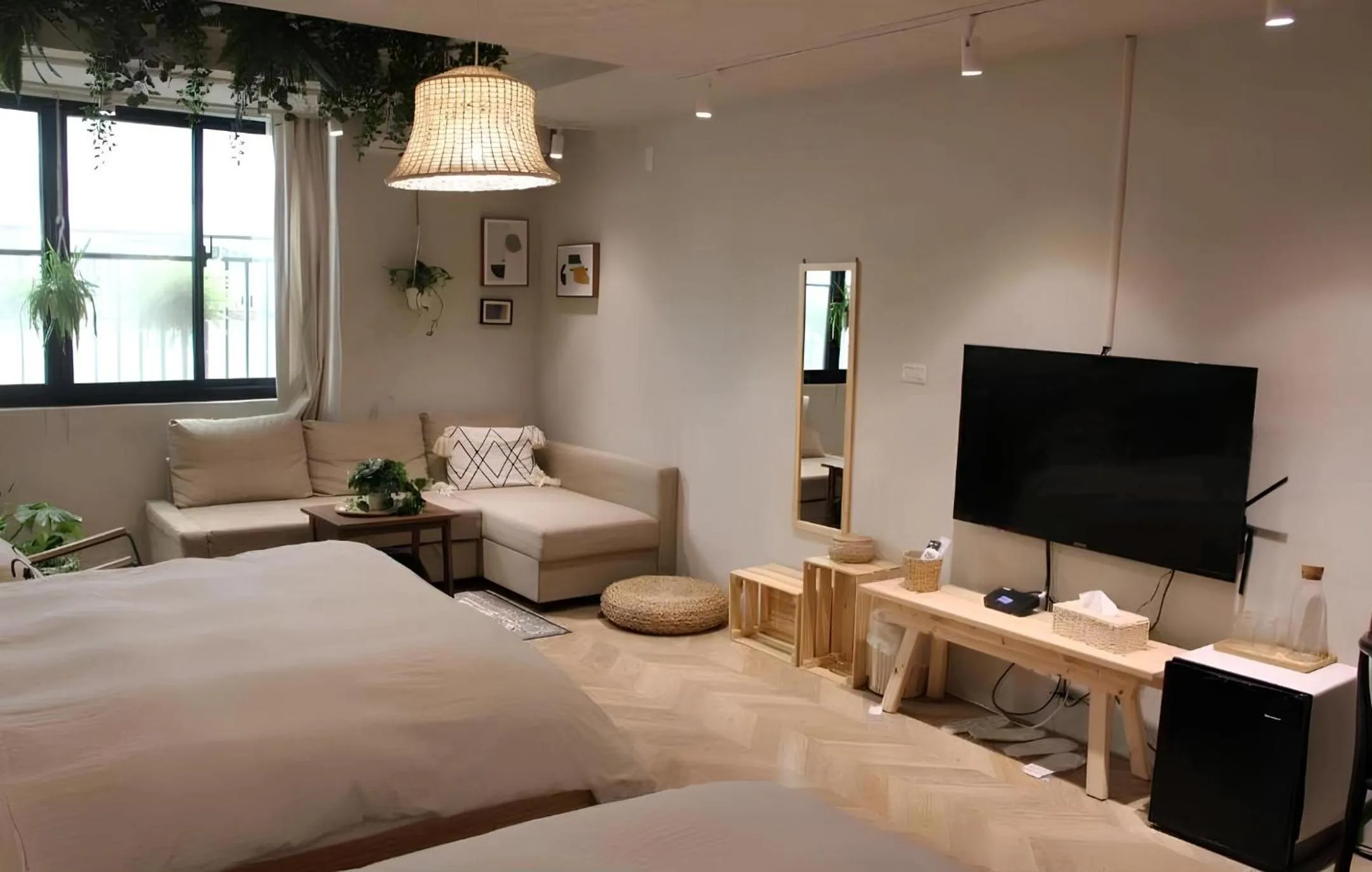 Photo of the whole room, Bed in 好趣旅店 How Chill Inn #風格設計民宿 #停車折抵 #可包棟