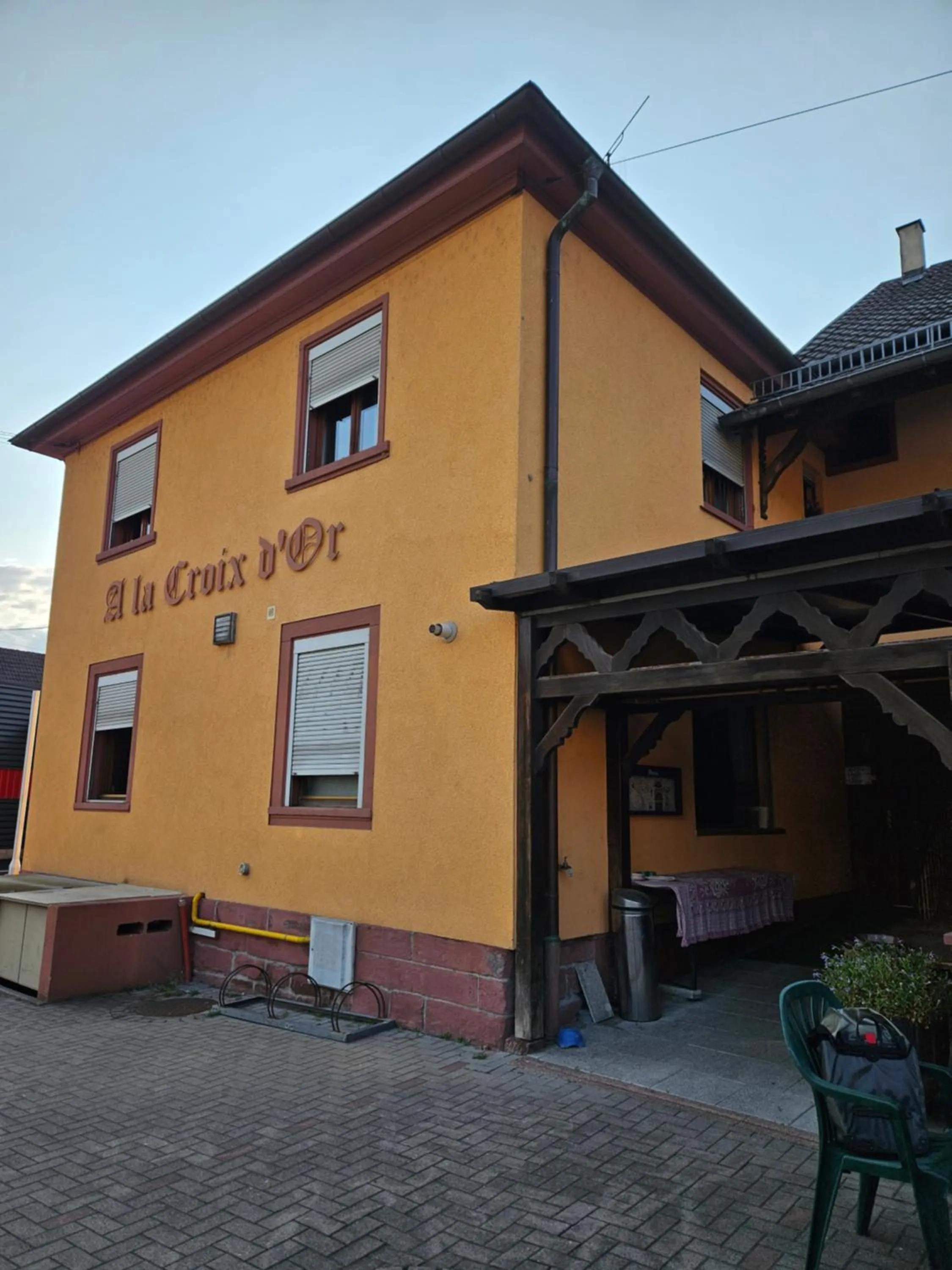 Property building in Hôtel à la croix d'or