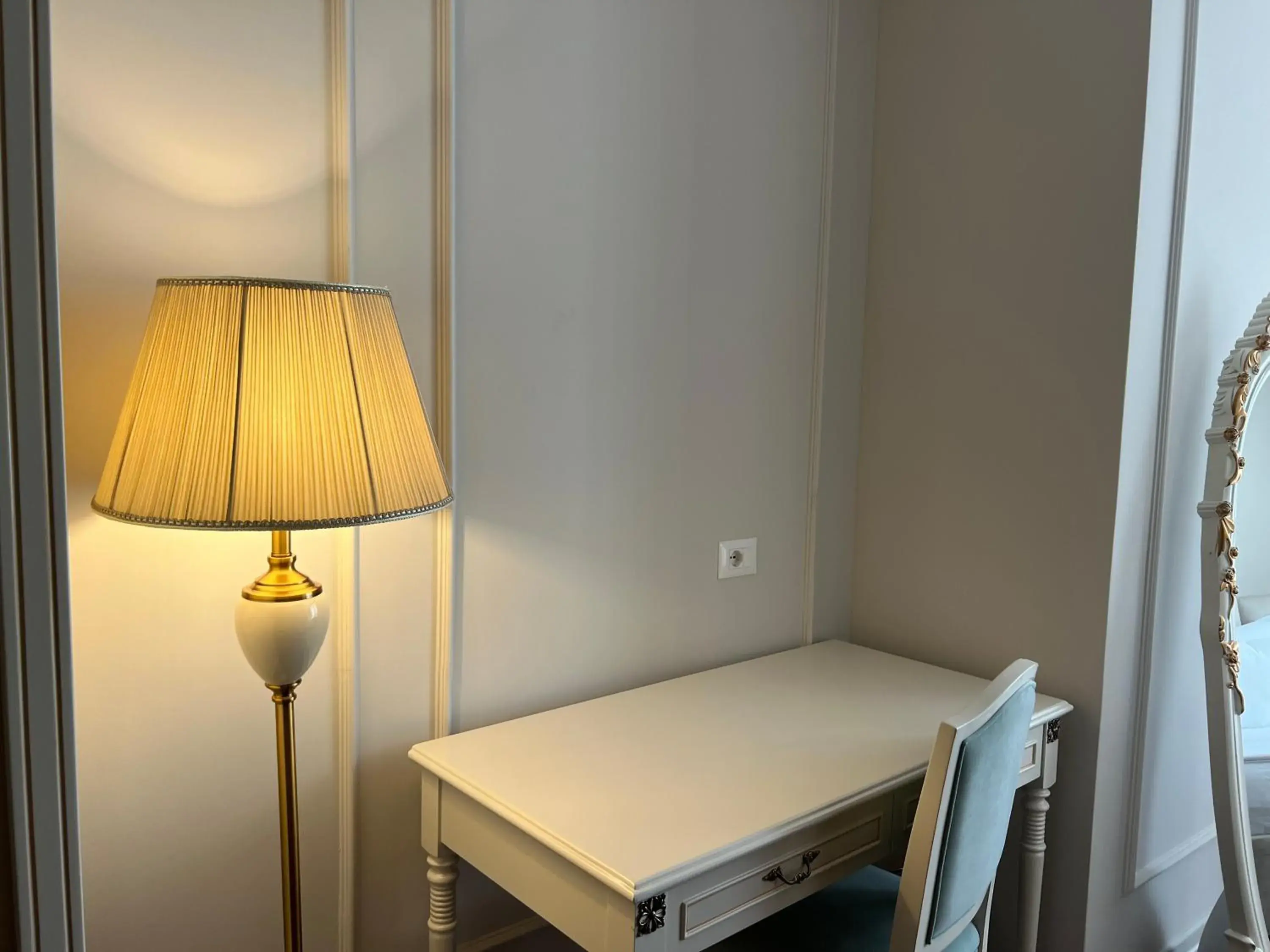 Deluxe Queen Room in SOL INVICTUS Boutique Hotel Durres Albania Deluxe Queen Room in SOL INVICTUS Boutique Hotel Durres Albania