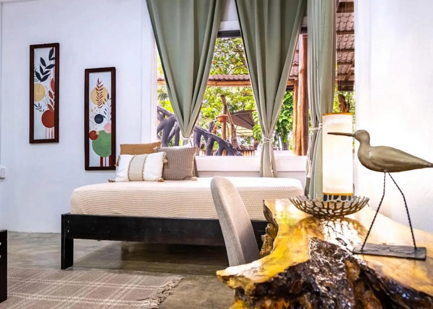 Bed in El Deseo Serendipity Tortuguero