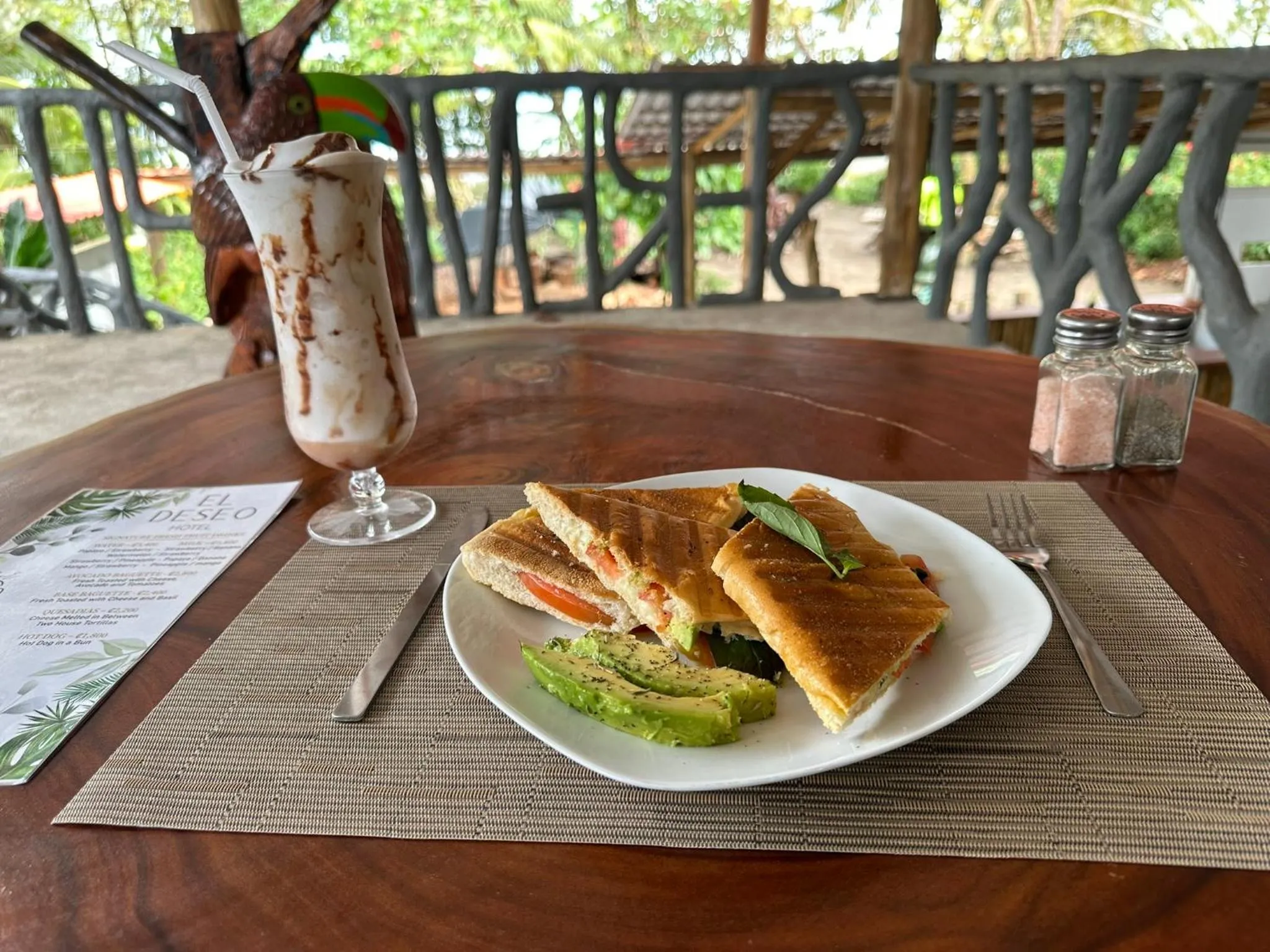 Food and drinks in El Deseo Serendipity Tortuguero