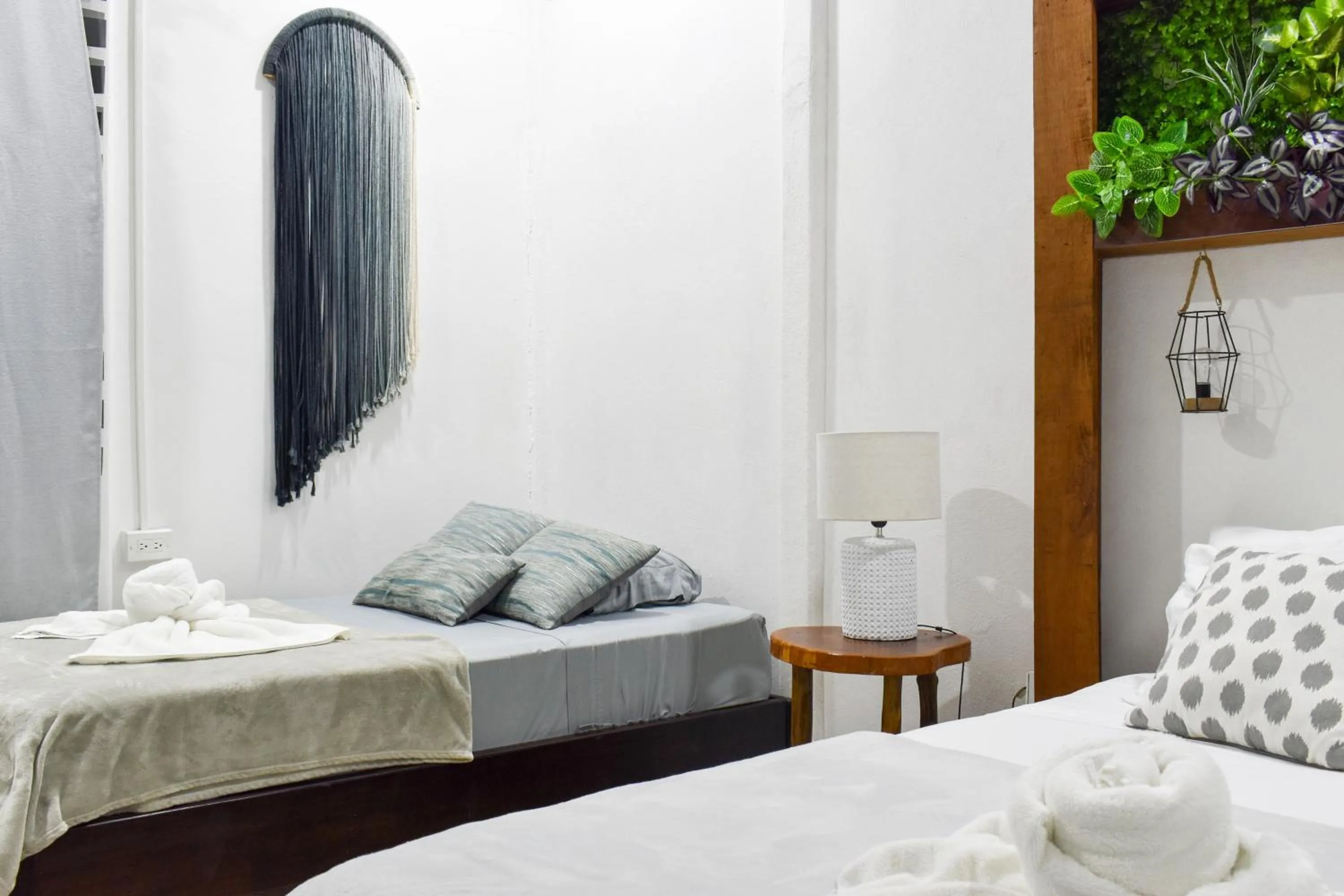 Photo of the whole room, Bed in El Deseo Serendipity Tortuguero