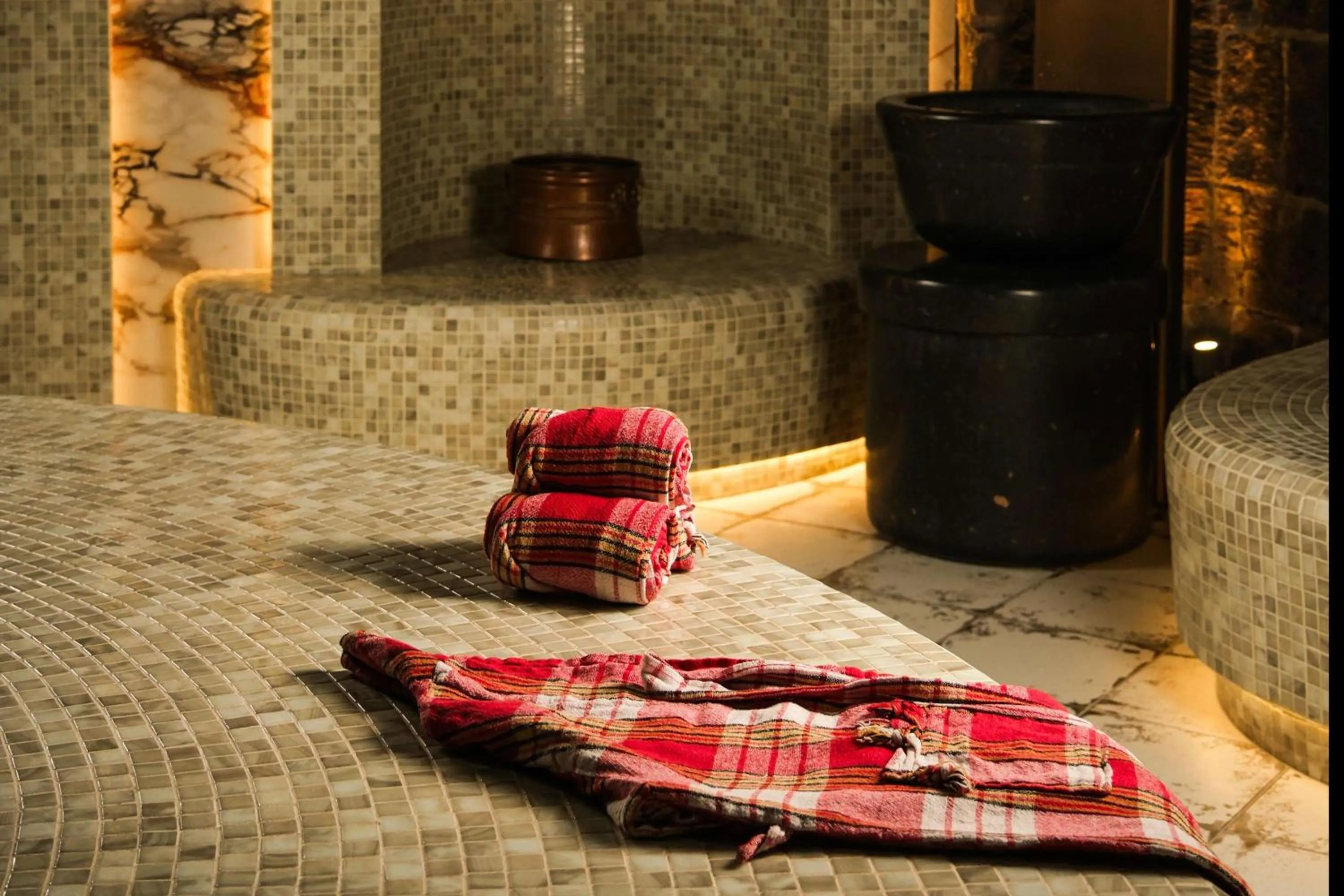 Bedroom in Shiraz Plaza Hotel & Spa