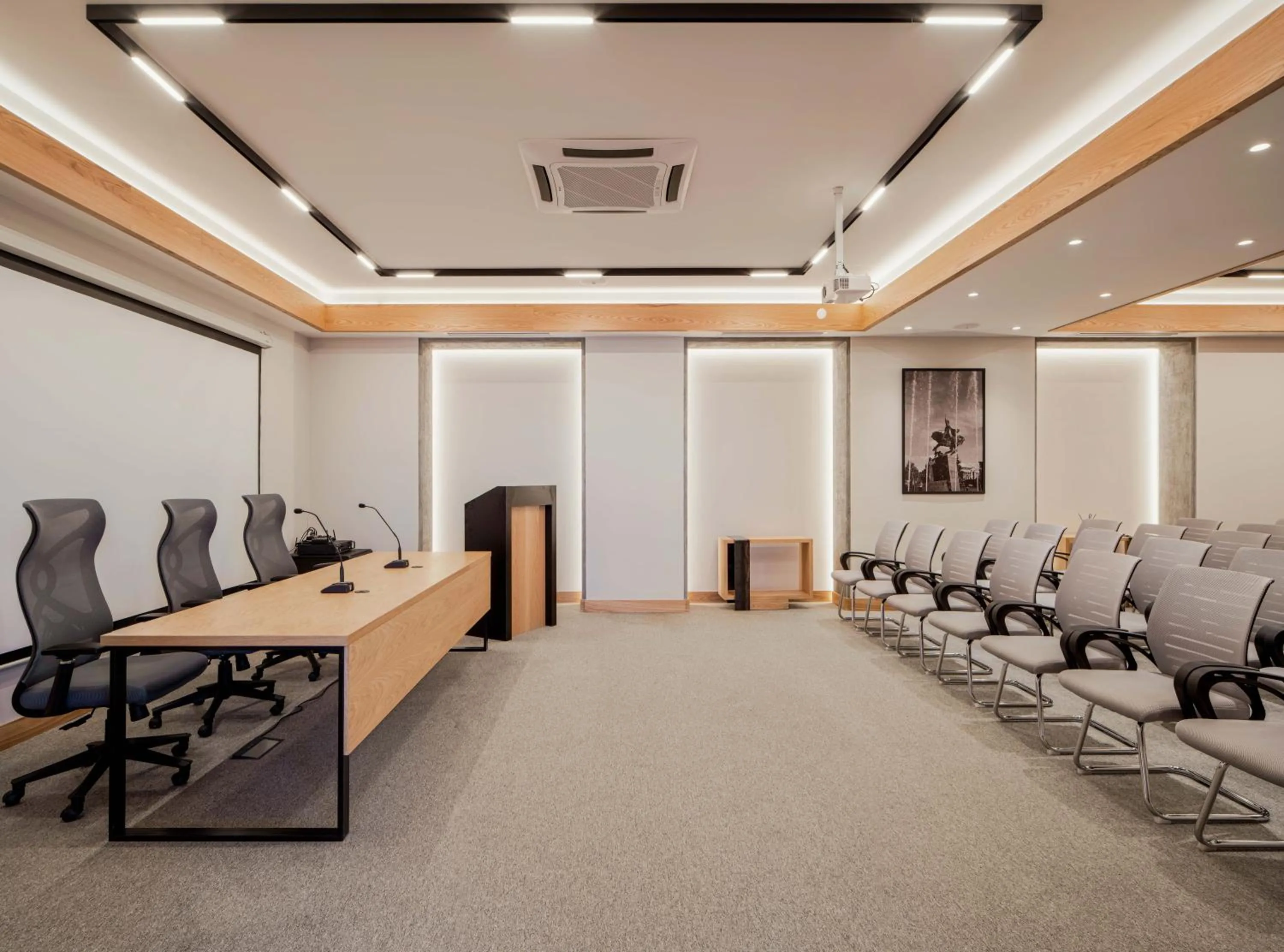 Meeting/conference room in Shiraz Plaza Hotel & Spa