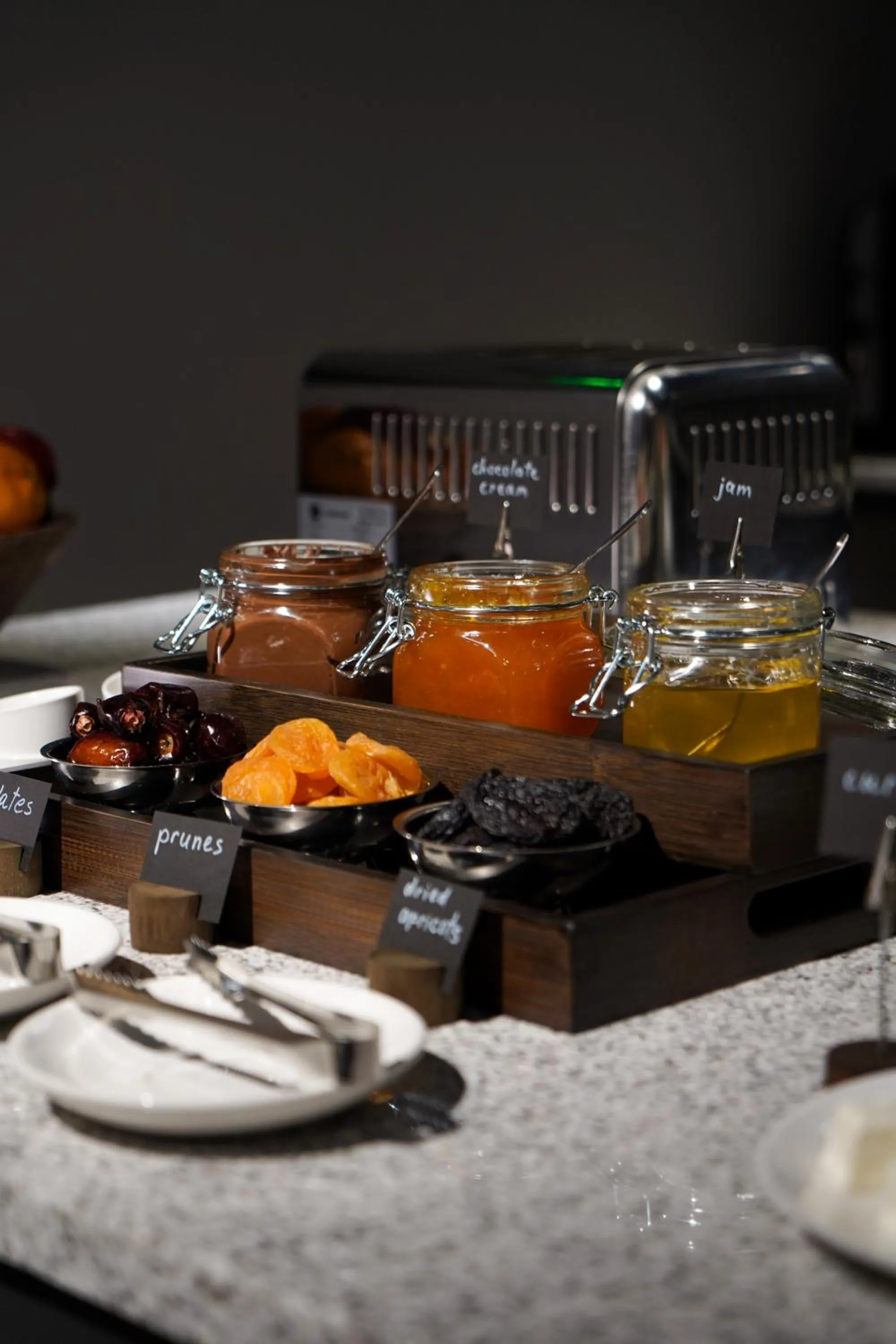 Coffee/tea facilities in Shiraz Plaza Hotel & Spa