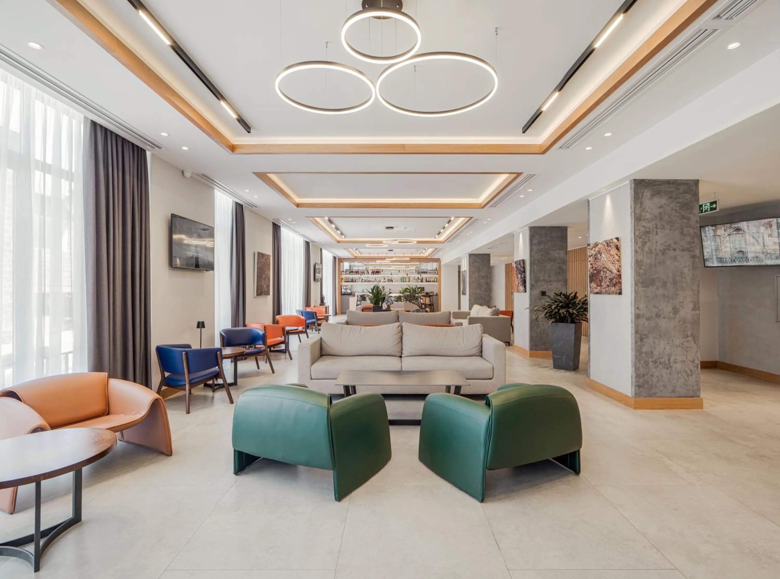 Lounge or bar in Shiraz Plaza Hotel & Spa